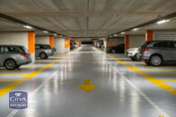 Parking undefined pièces 12m²