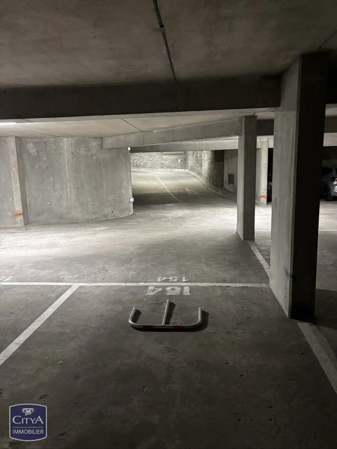 Parking à Tours — photo 2