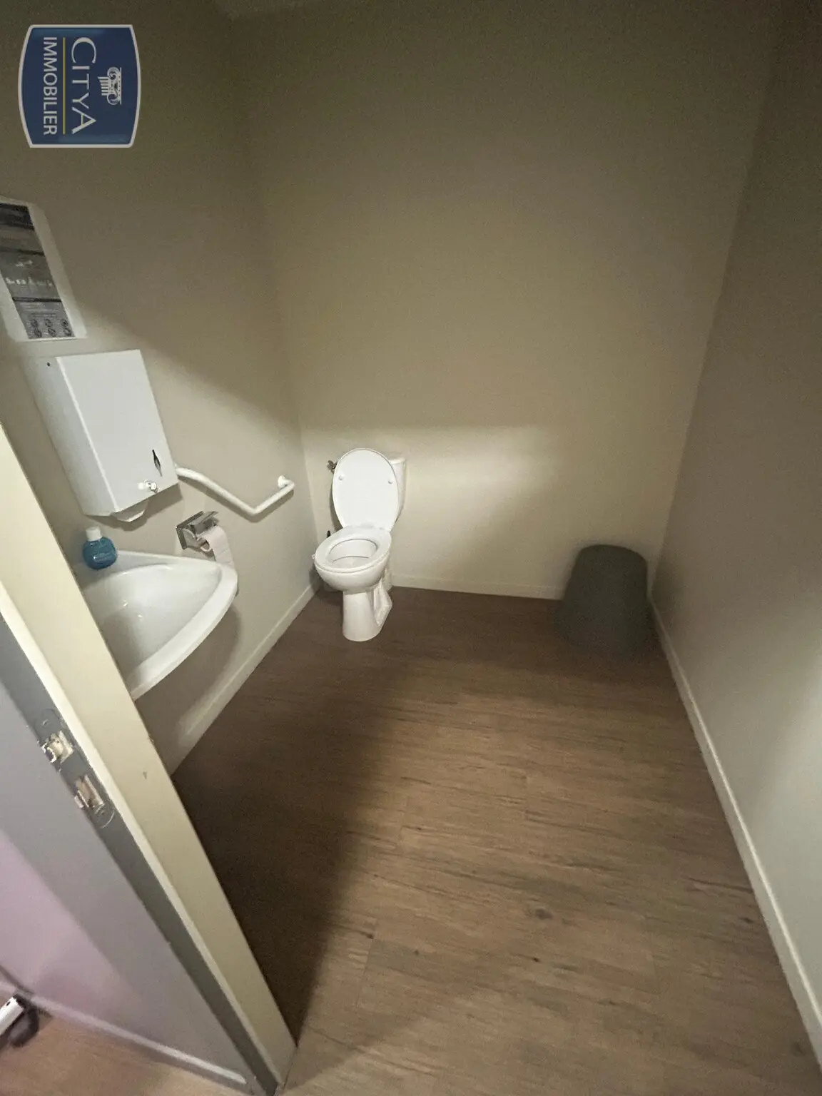 Immeuble à Châteauroux — photo 10