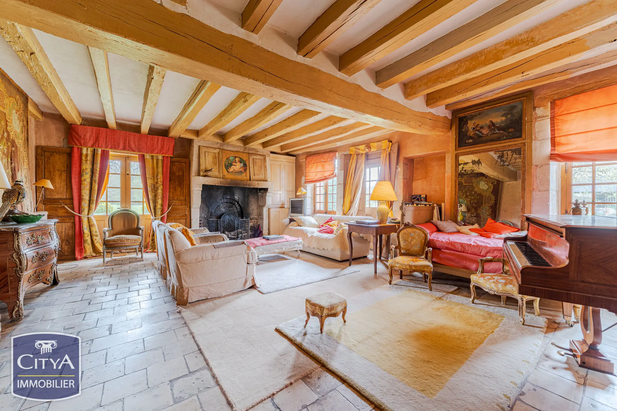 Maison 5 pièces 300m²