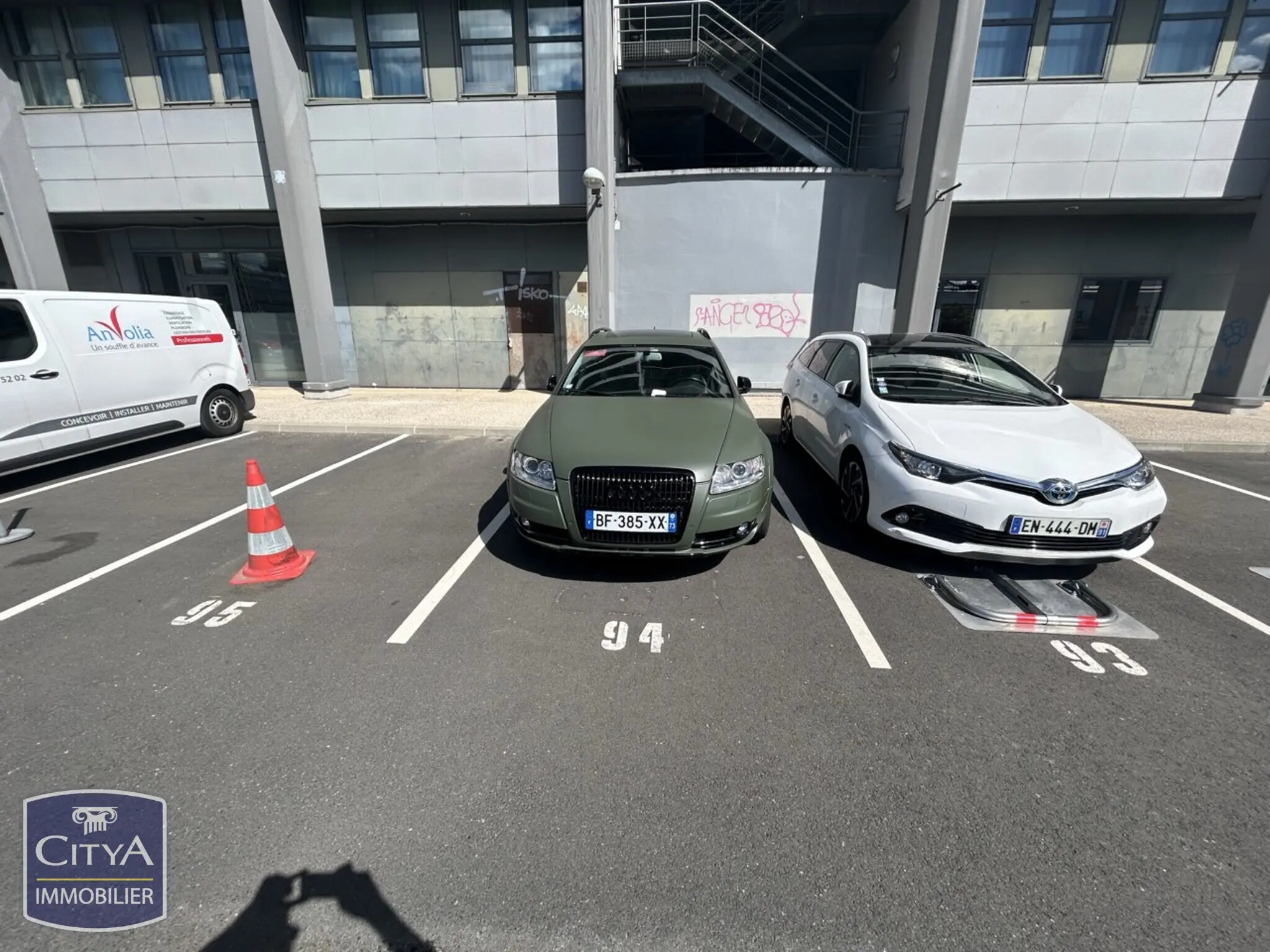 Parking à Tours — photo 11