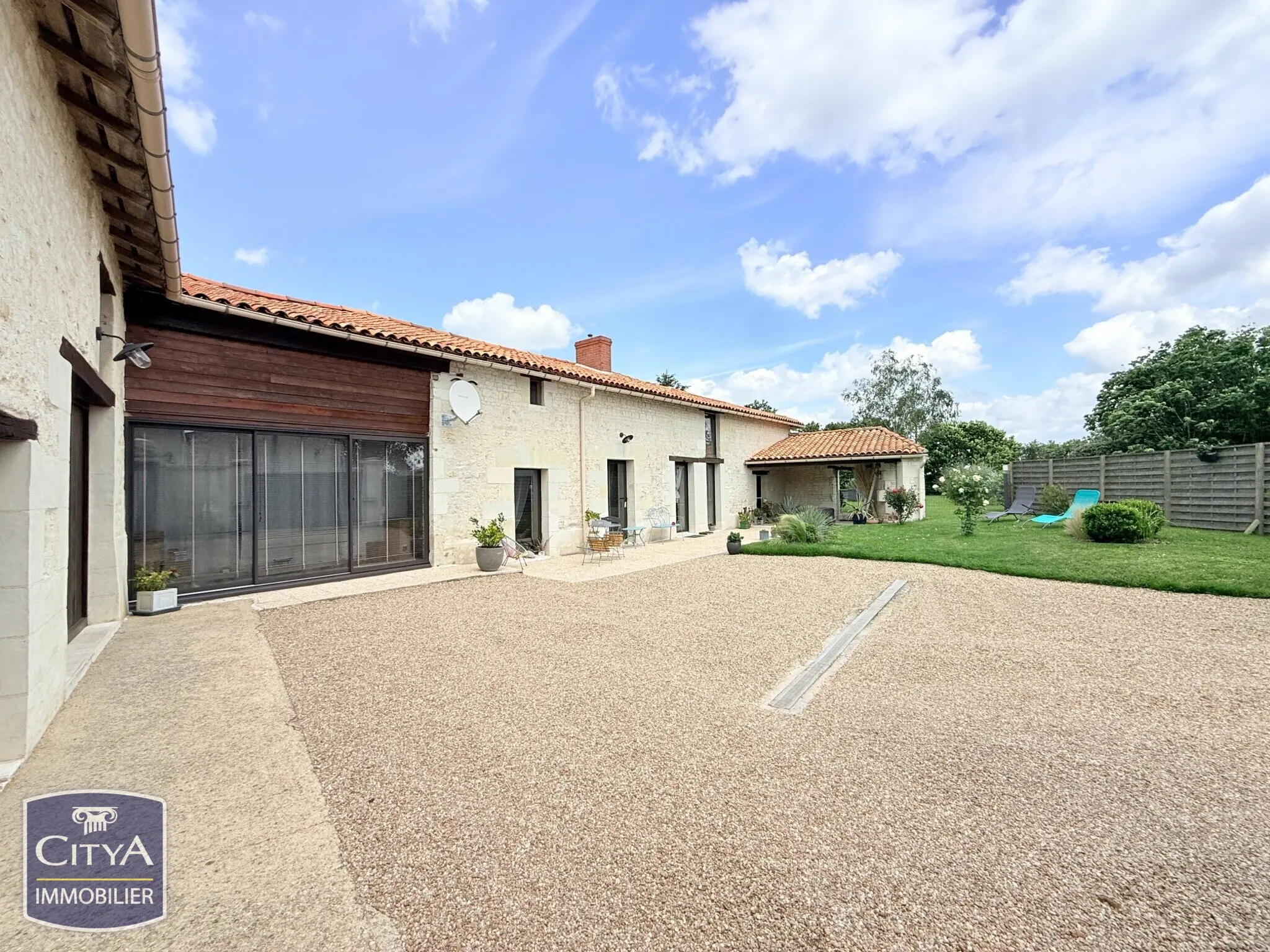 Maison 5 pièces à La Roche-Rigault — photo 4