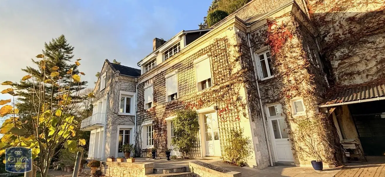 Maison 10 pièces 288m²