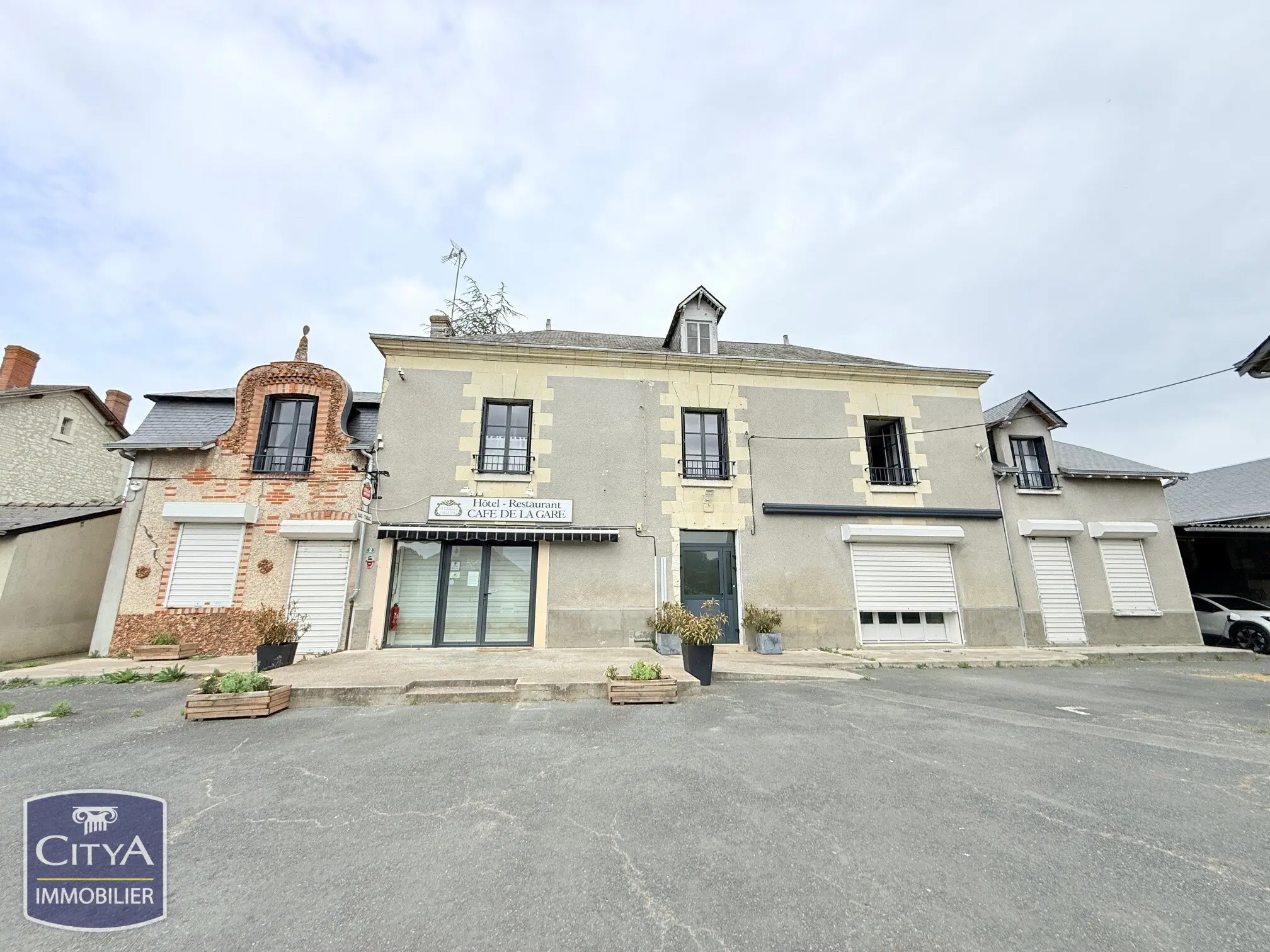 Maison 8 pièces 235.03m²