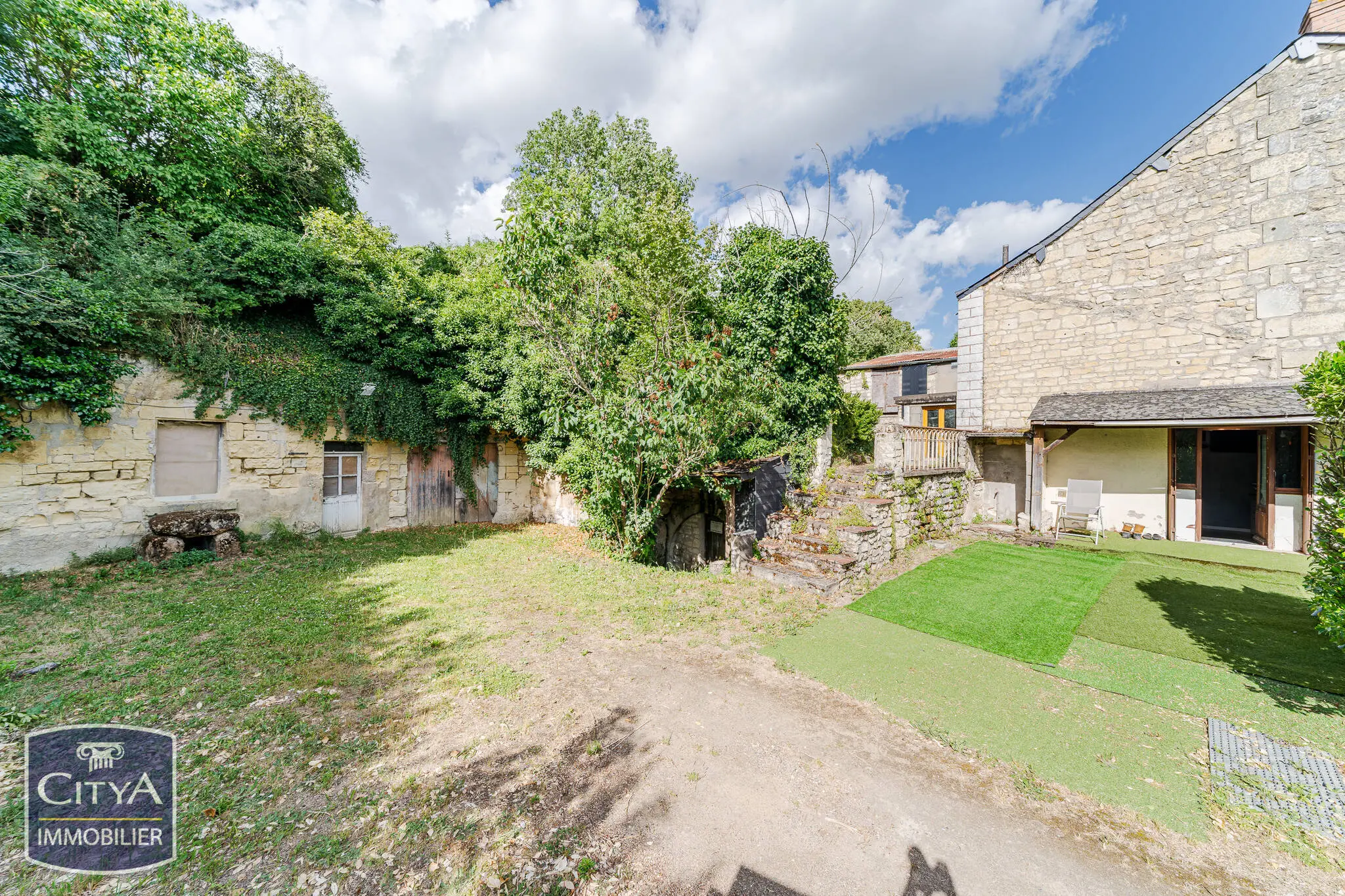 Maison 6 pièces à La Roche-Clermault — photo 2