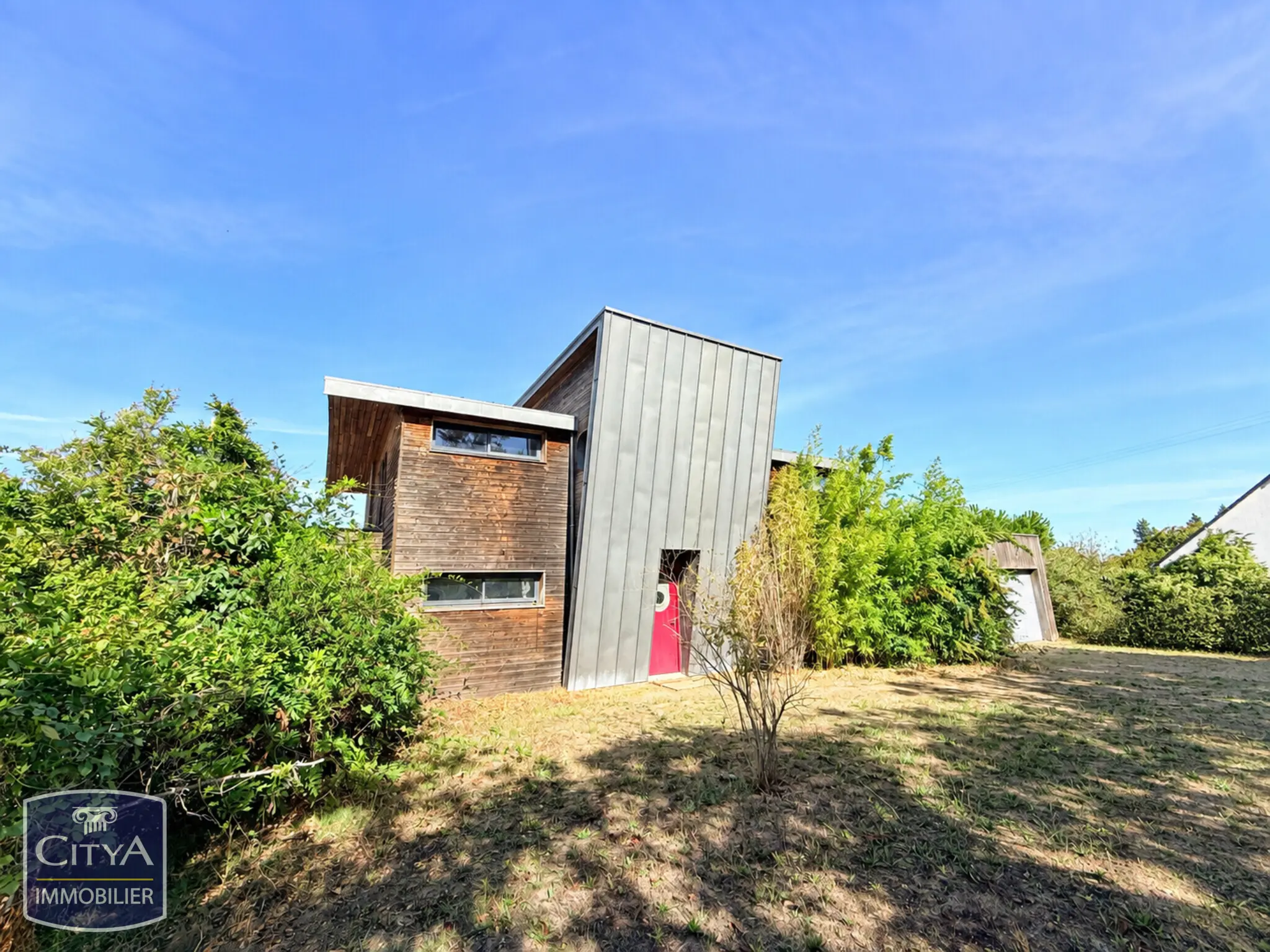 Maison 10 pièces 233m²