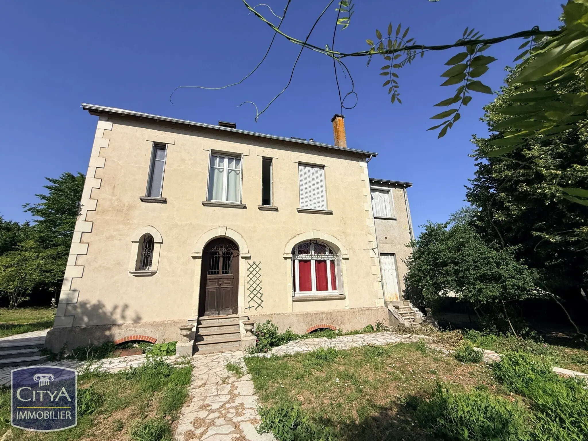 Maison 8 pièces 218m²