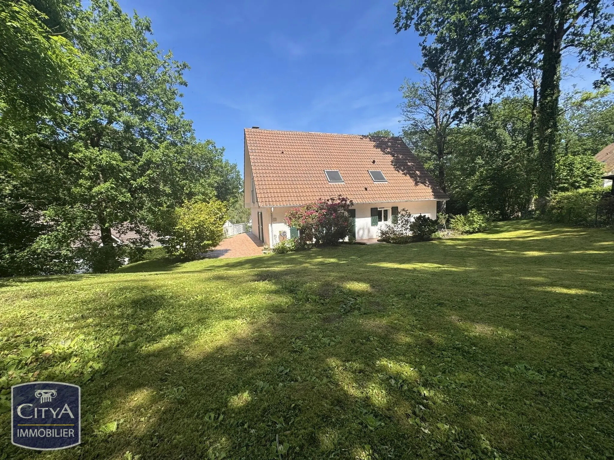 Maison 7 pièces 210m²