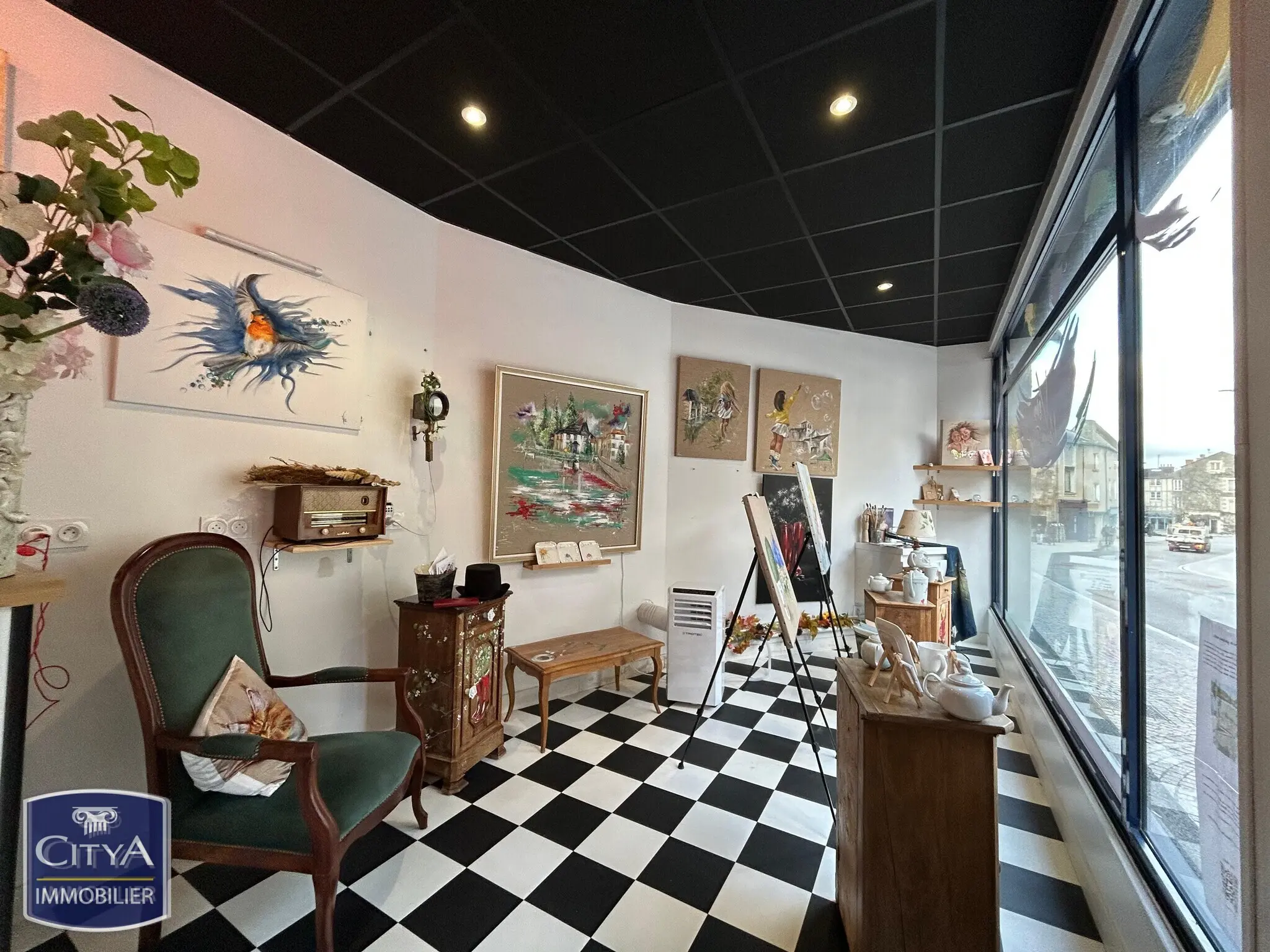 Local commercial undefined pièces 17.9m²