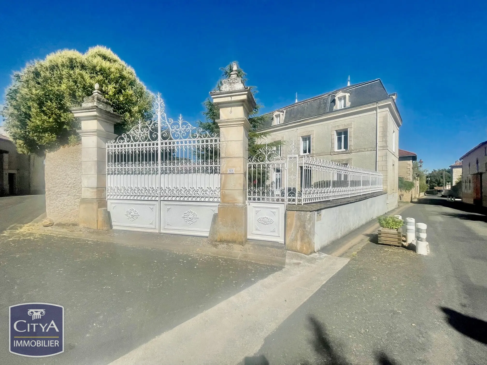 Maison 5 pièces à Yversay — photo 2