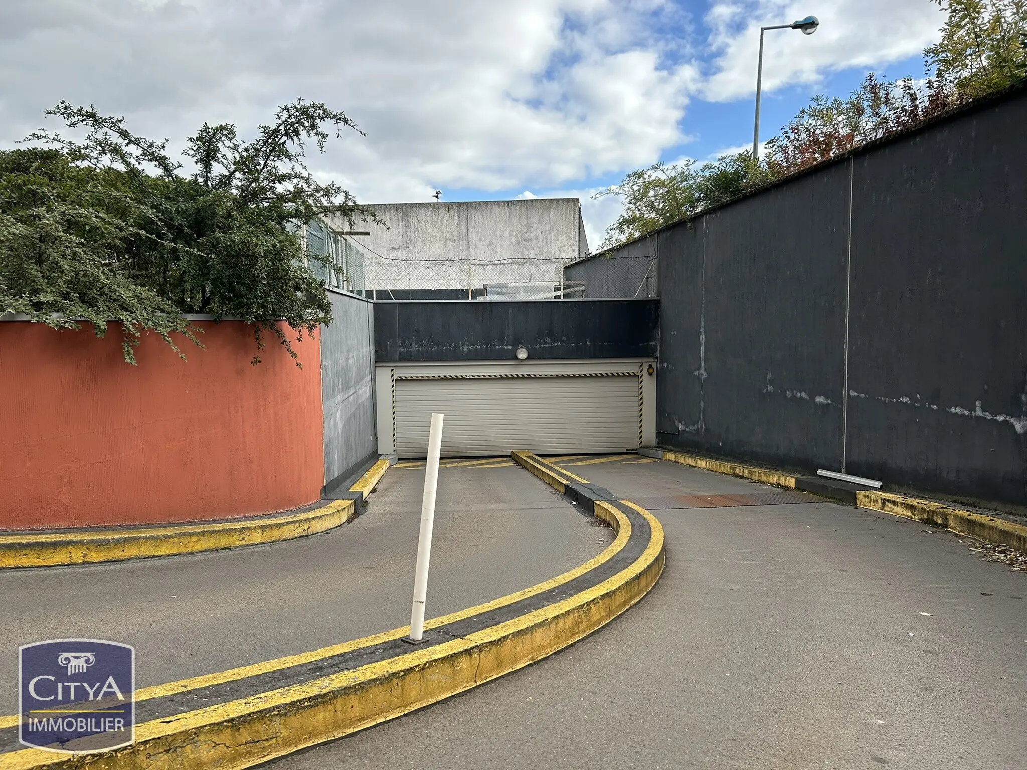 Parking à Orléans — photo 2
