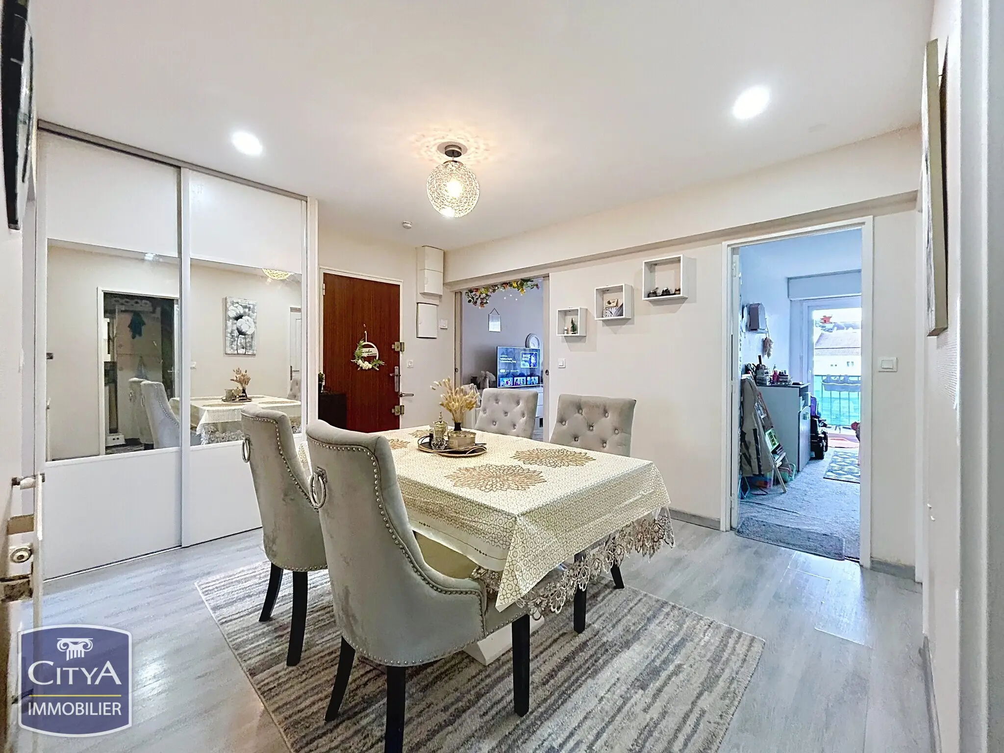 Appartement 4 pièces à Fleury-les-Aubrais — photo 2