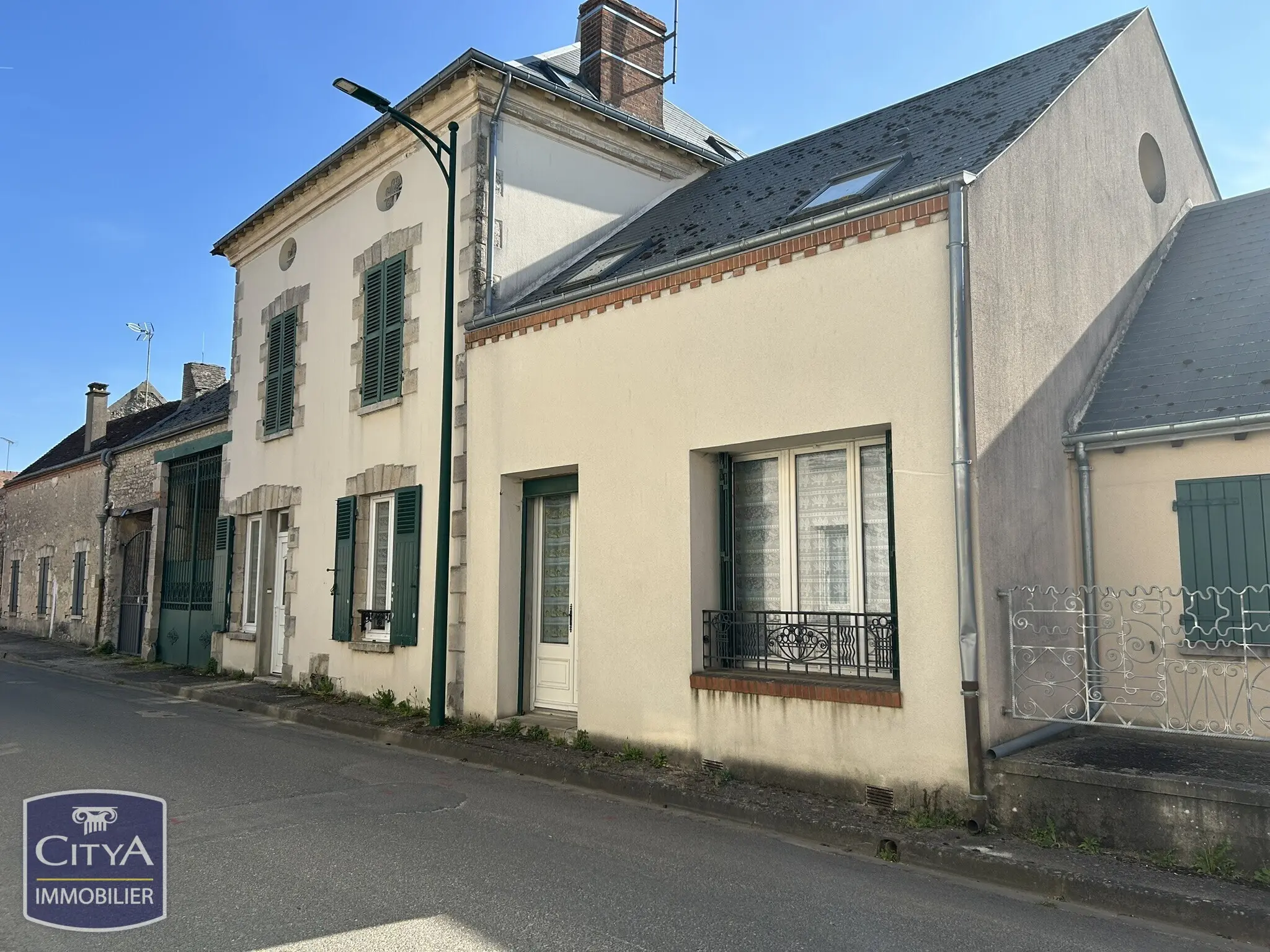 Maison 11 pièces à Givraines — photo 2