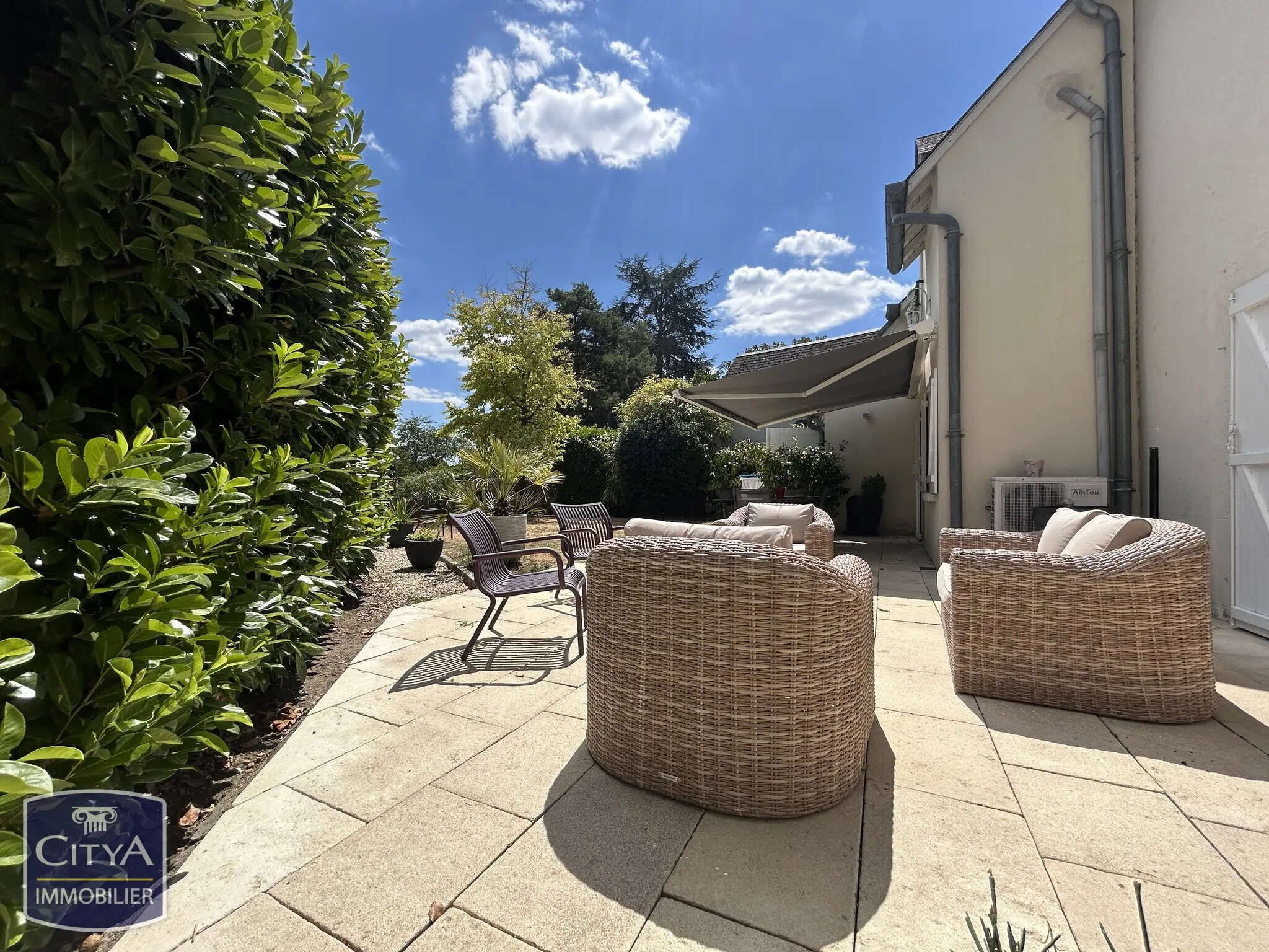 Maison 5 pièces 207m²