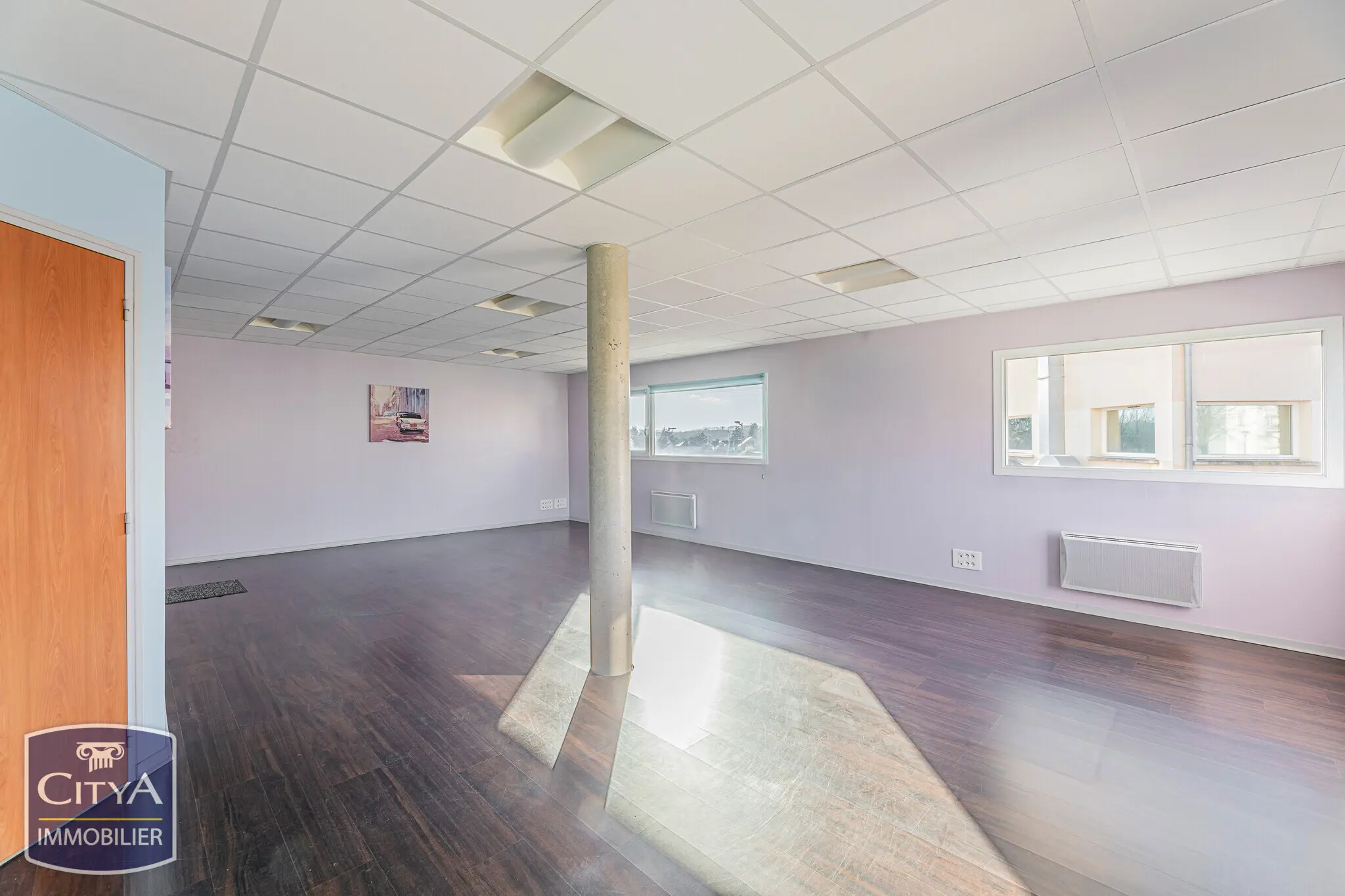 Local professionnel undefined pièces 57.5m²