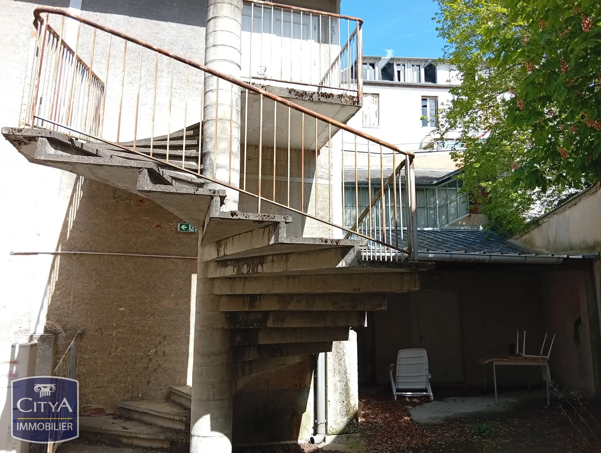 Immeuble à Bourges — photo 19
