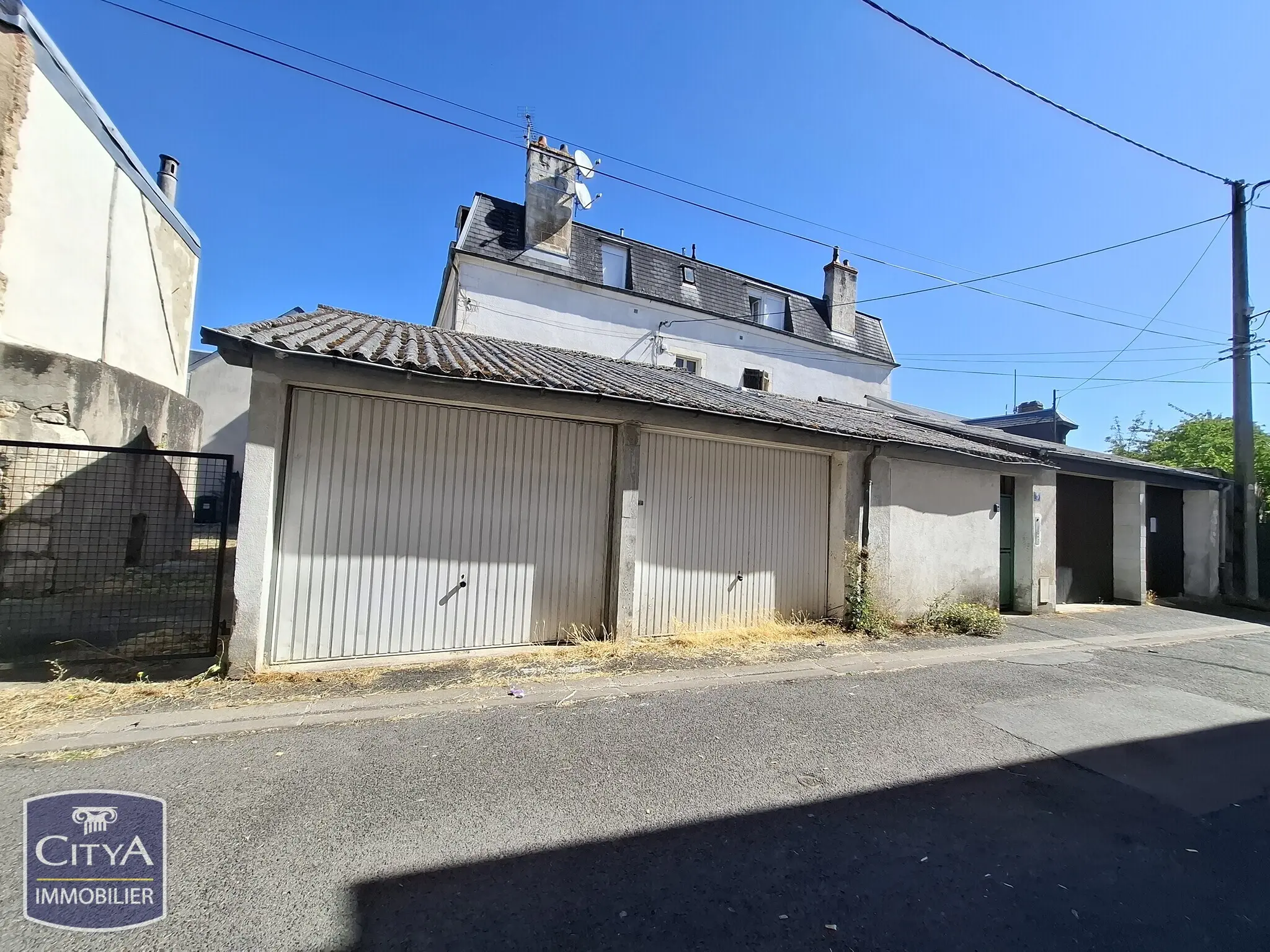 Parking undefined pièces 14m²