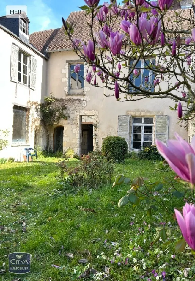 Maison 19 pièces 395m²