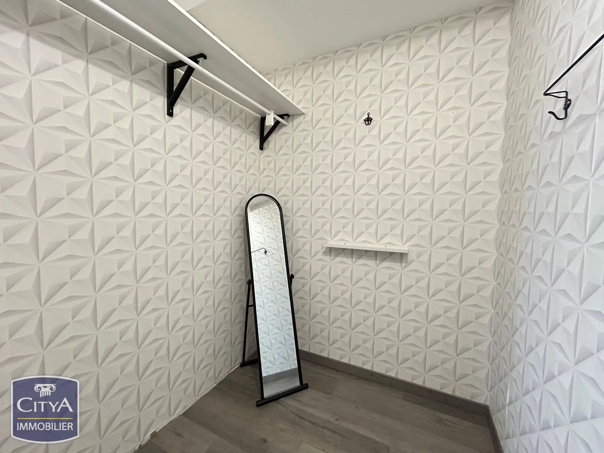Maison 8 pièces à La Chapelle-Saint-Ursin — photo 10