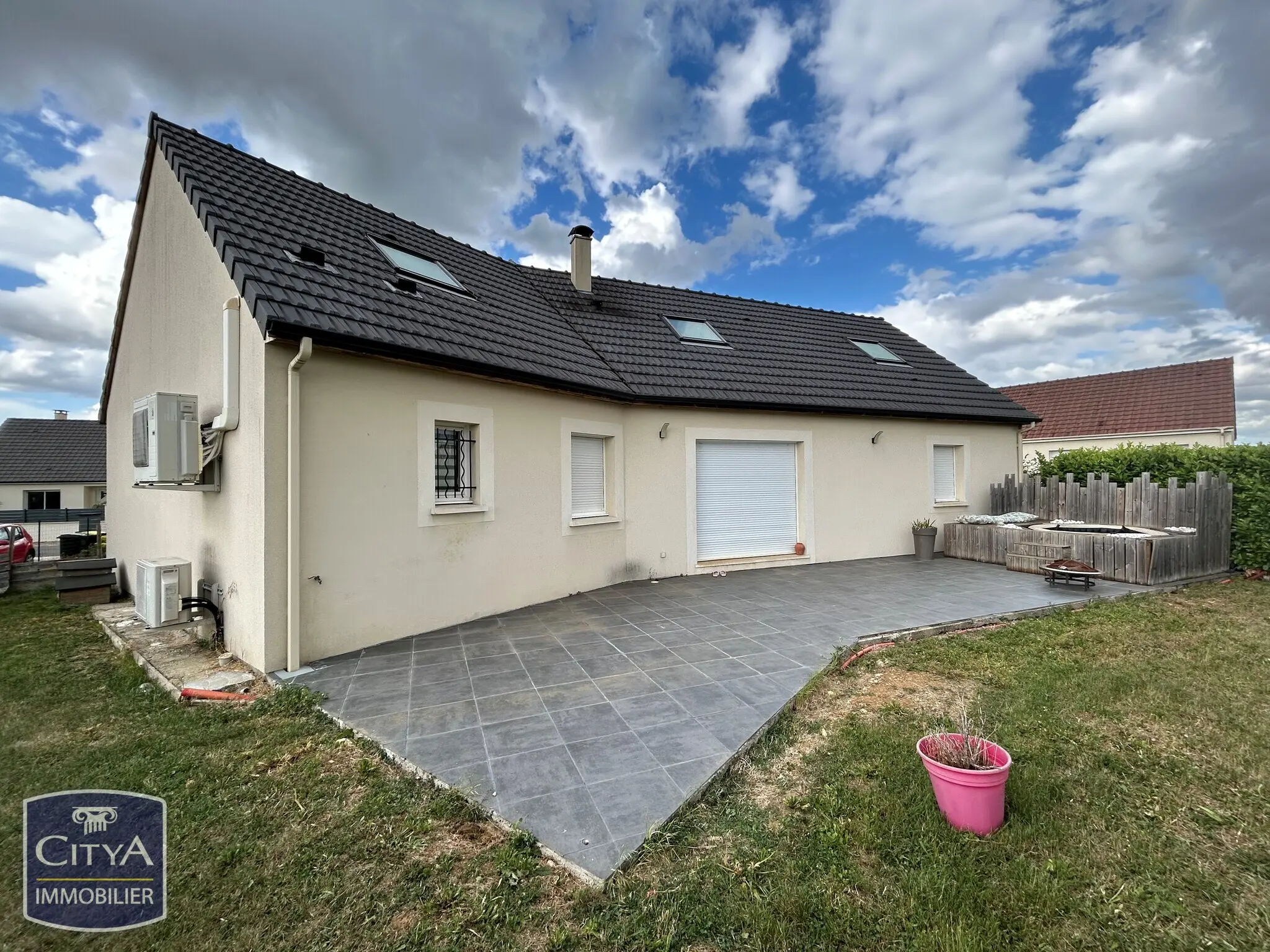 Maison 8 pièces à La Chapelle-Saint-Ursin — photo 18