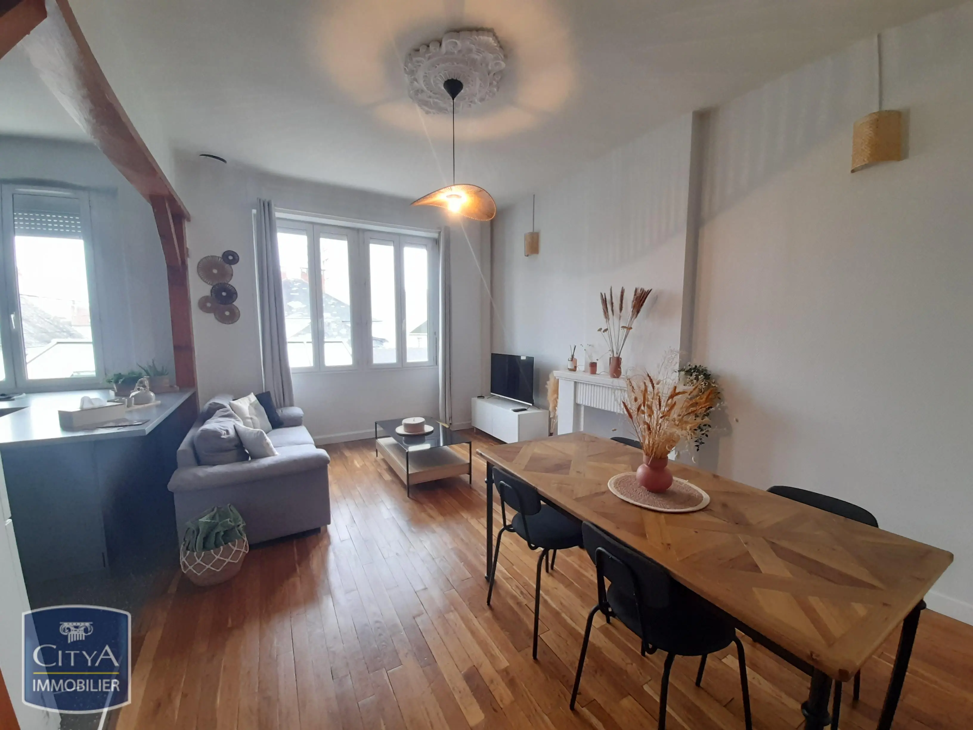 Immeuble à Châteauroux — photo 3