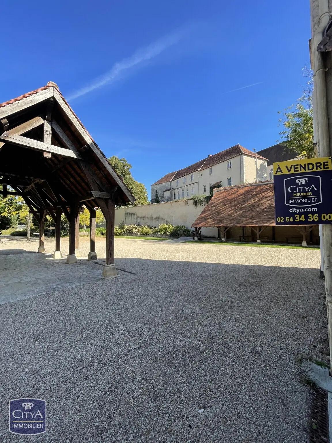 Immeuble à Châteauroux — photo 6
