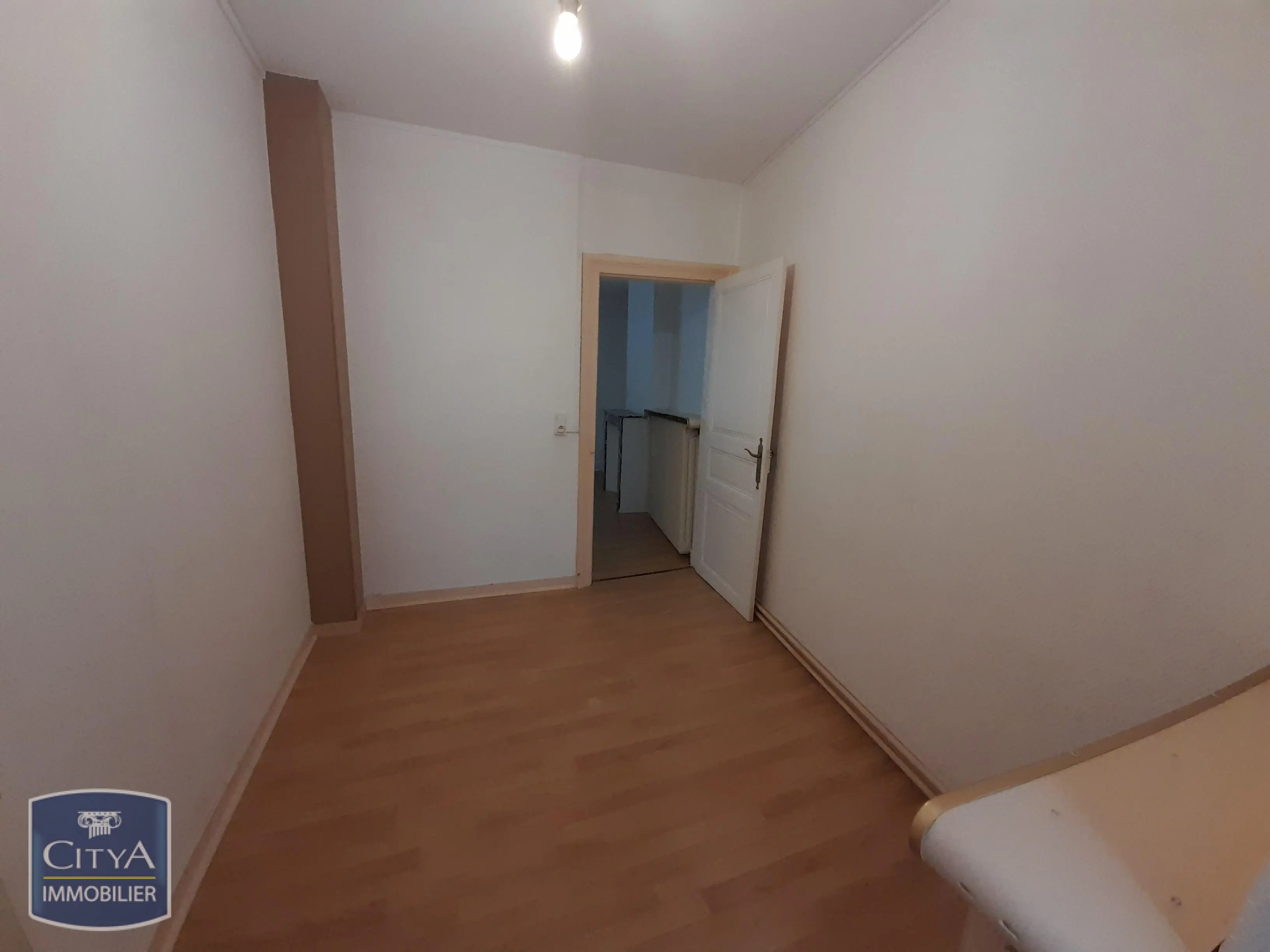 Immeuble à Le Blanc — photo 12