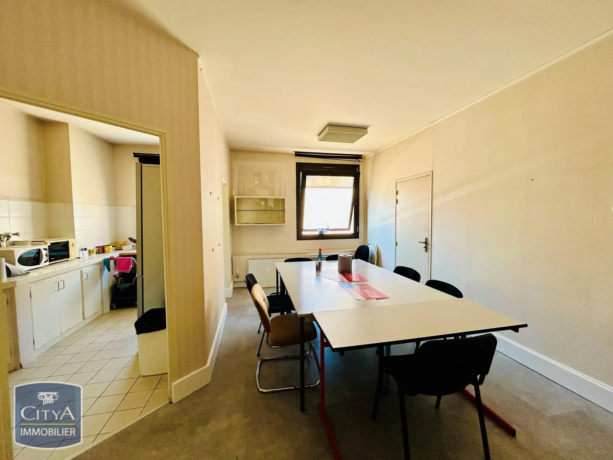 Local professionnel à Châteauroux — photo 8