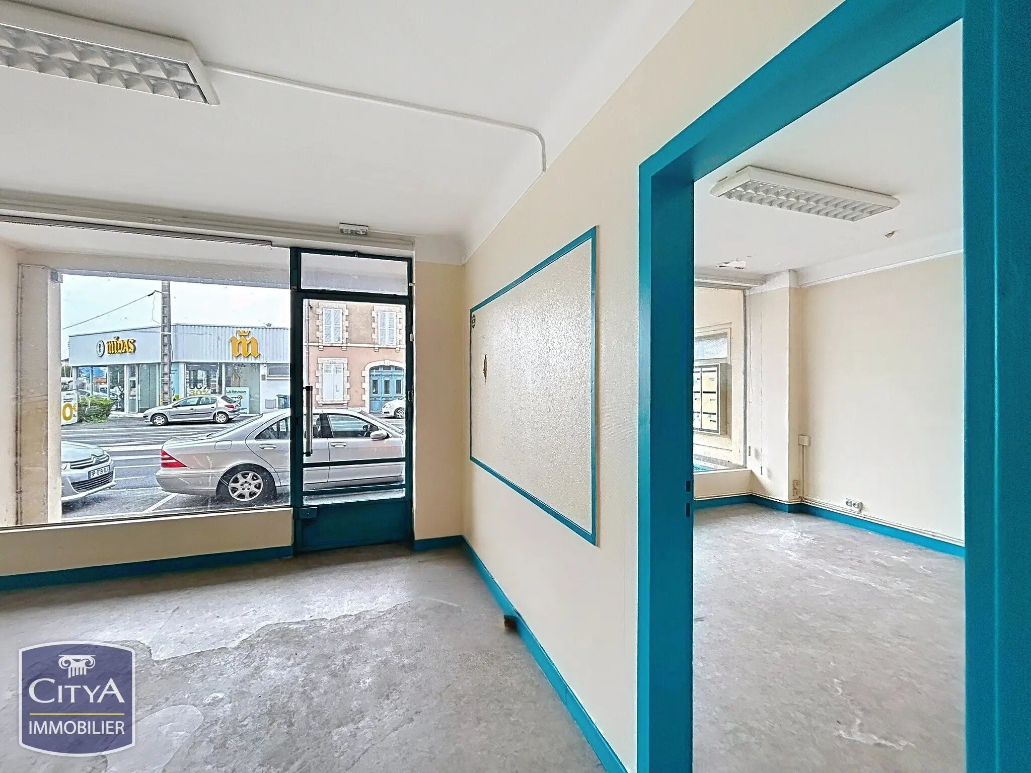 Local commercial à Châteauroux — photo 4