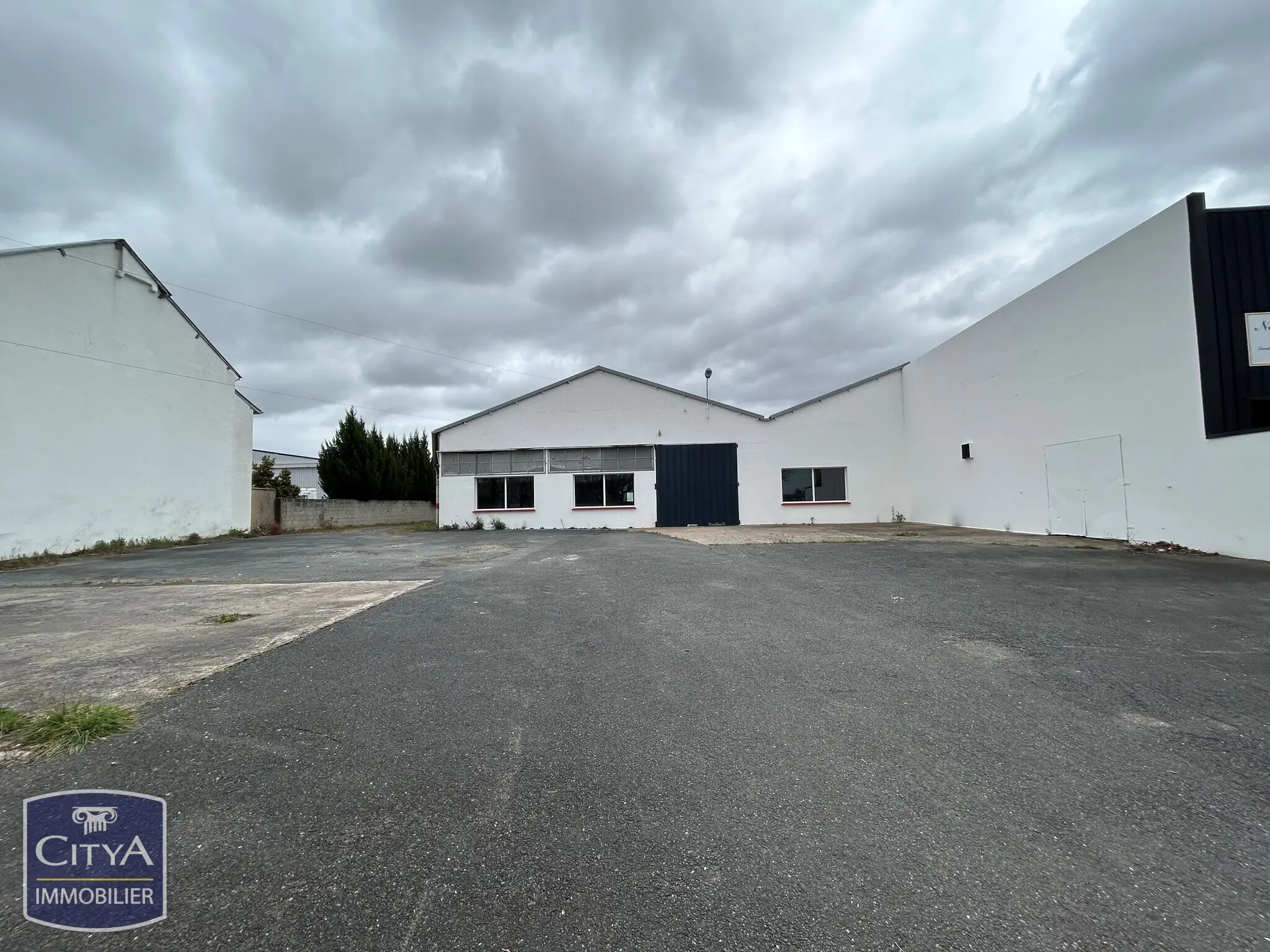 Local professionnel à Châteauroux — photo 16