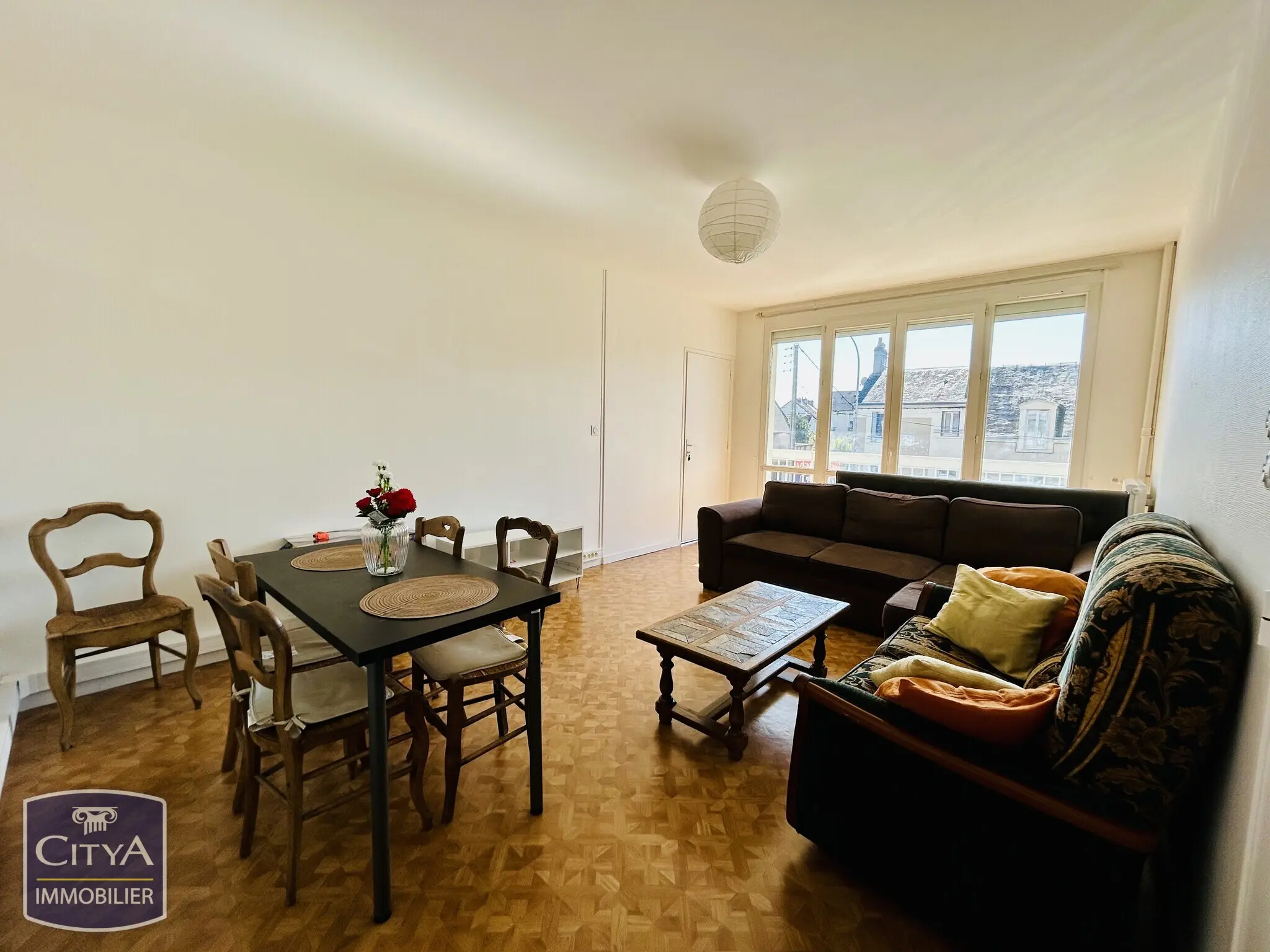 Appartement 5 pièces à Châteauroux — photo 2