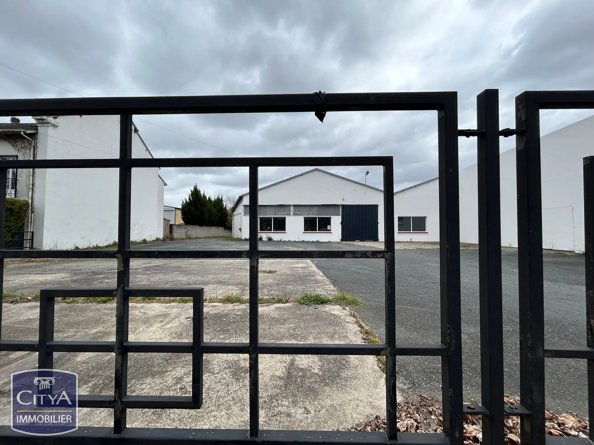 Local professionnel à Châteauroux — photo 18