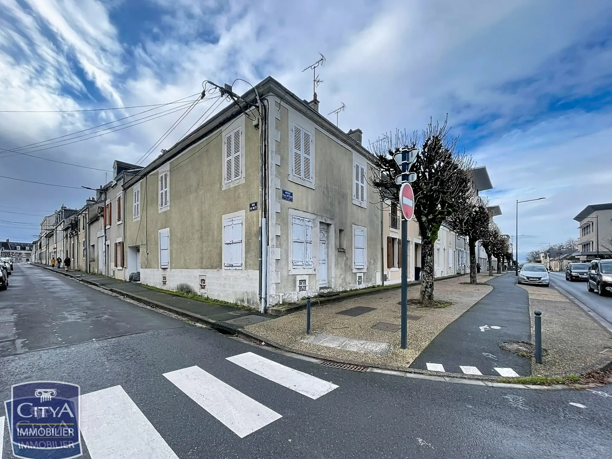 Immeuble à Châteauroux — photo 2