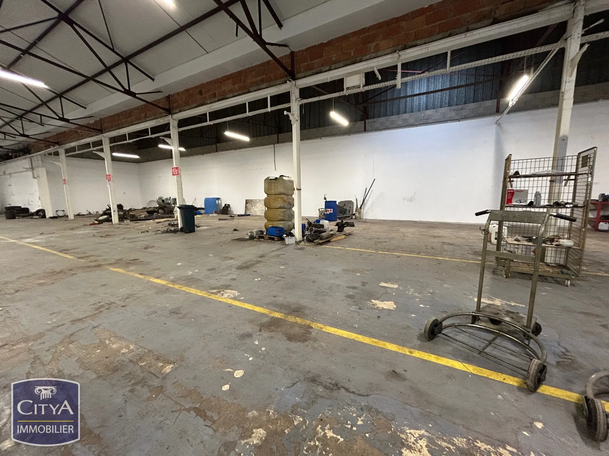 Local professionnel à Châteauroux — photo 8