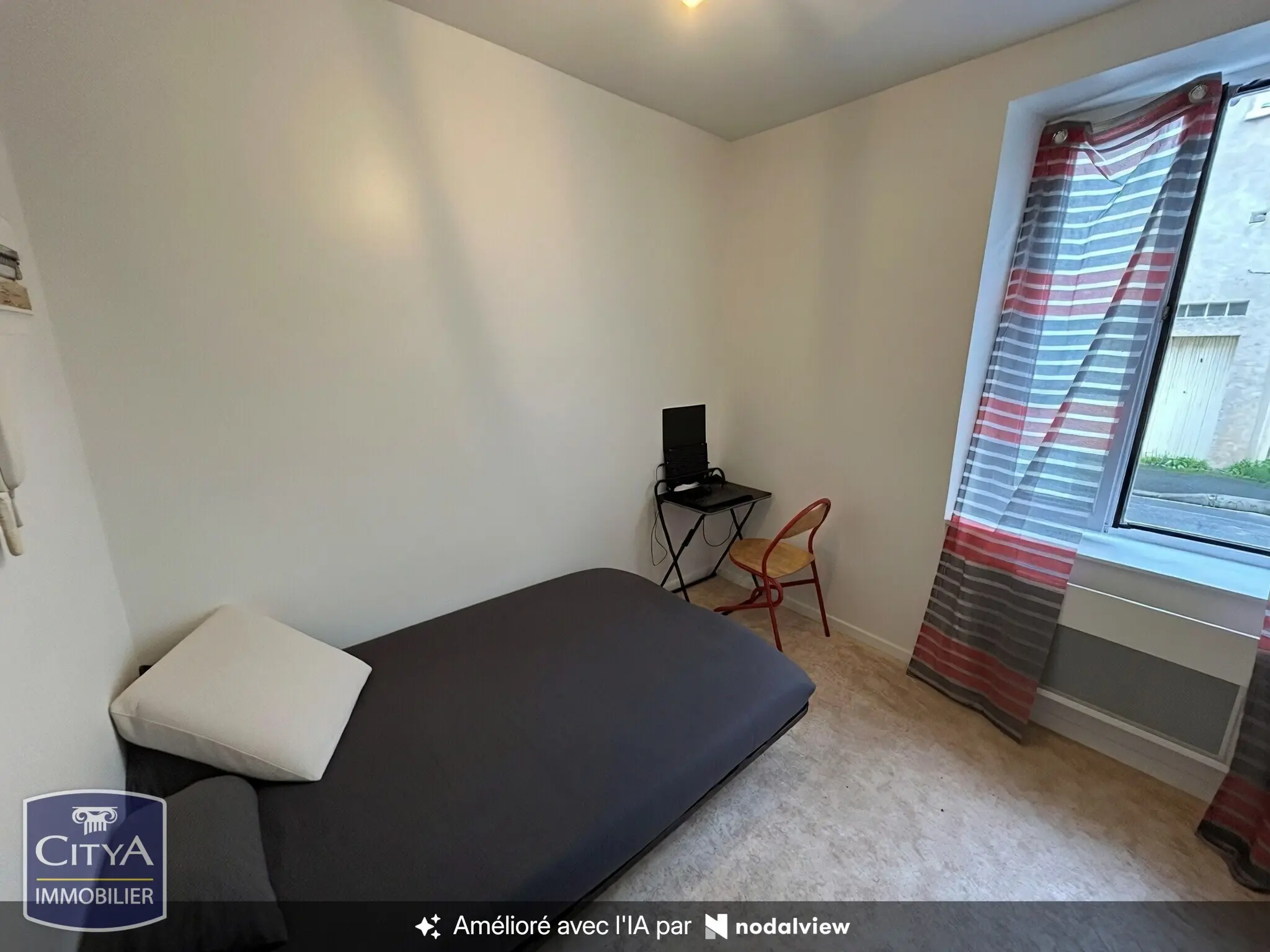 Immeuble à Châteauroux — photo 4
