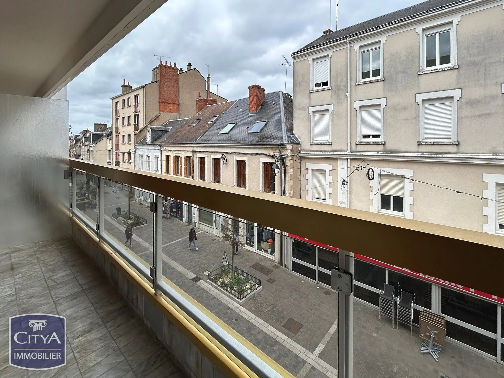 Appartement 5 pièces à Châteauroux — photo 2