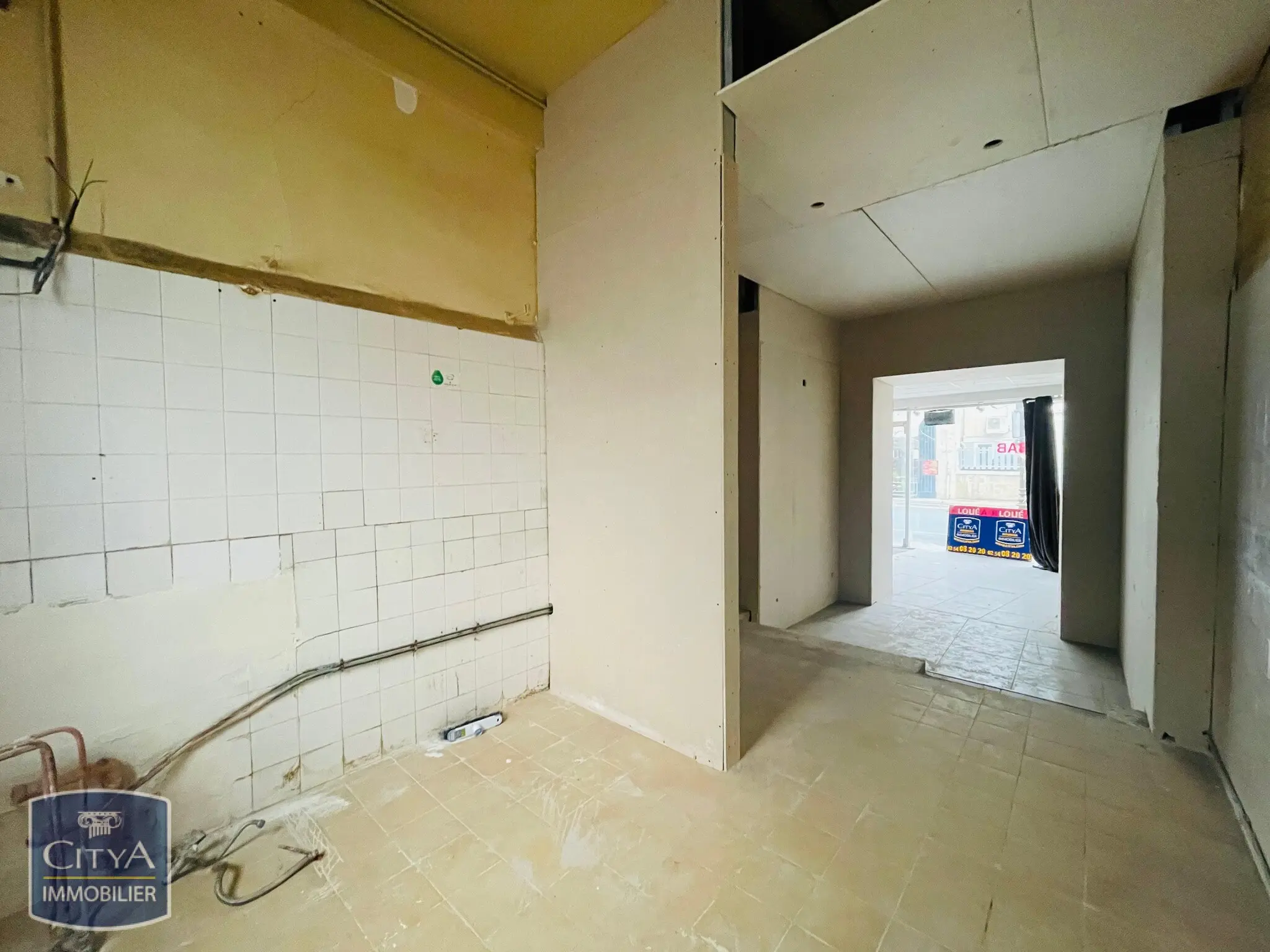 Immeuble à Déols — photo 11
