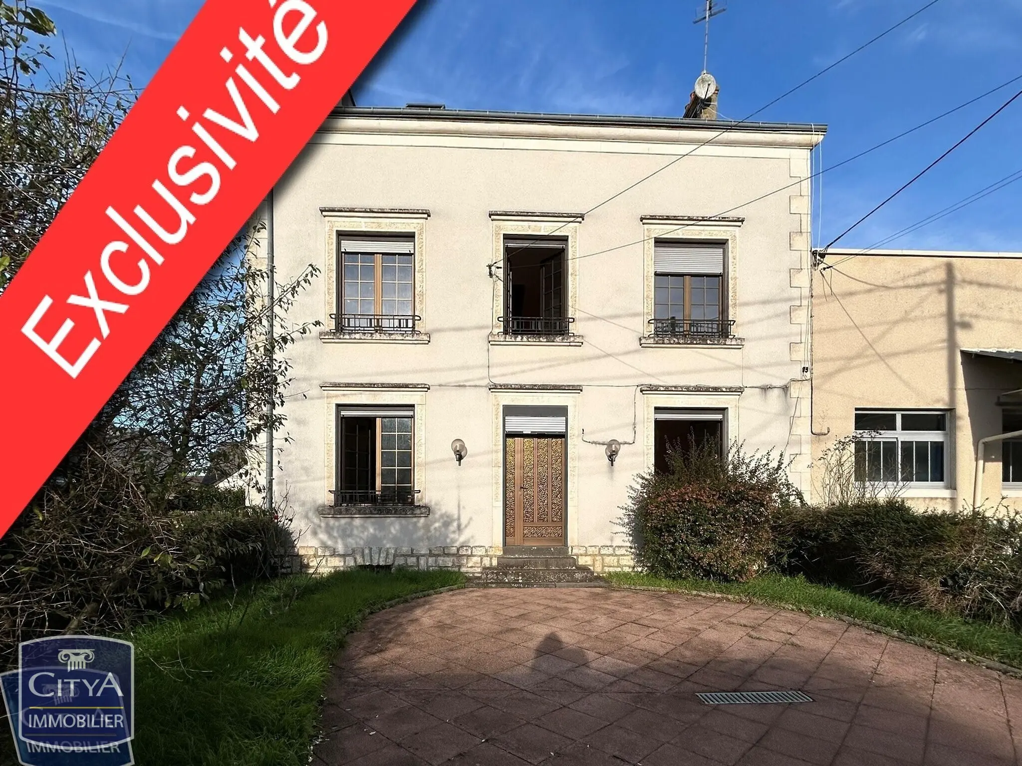 Maison 8 pièces 230m²