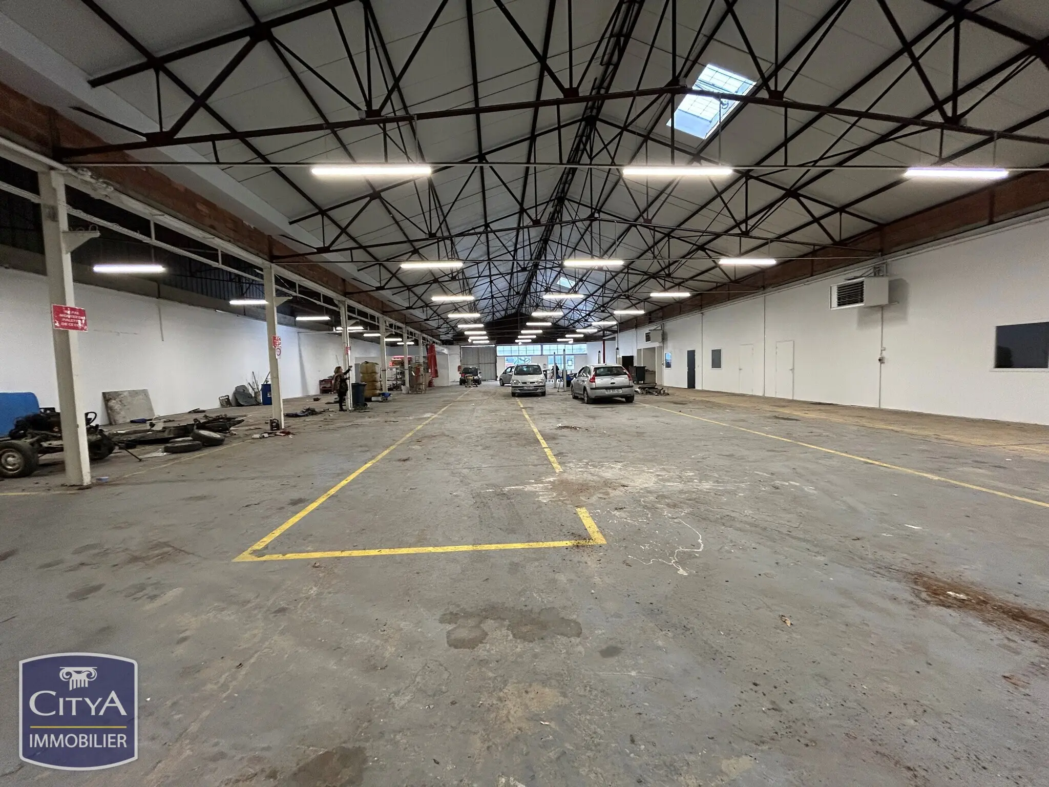 Local professionnel à Châteauroux — photo 3