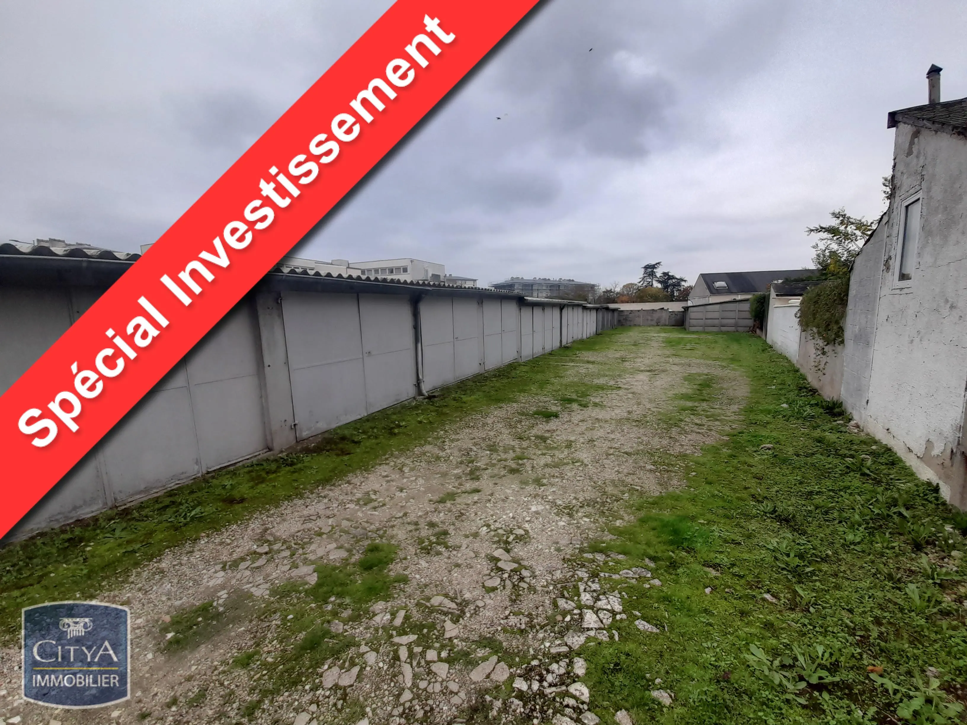 Parking undefined pièces undefinedm²