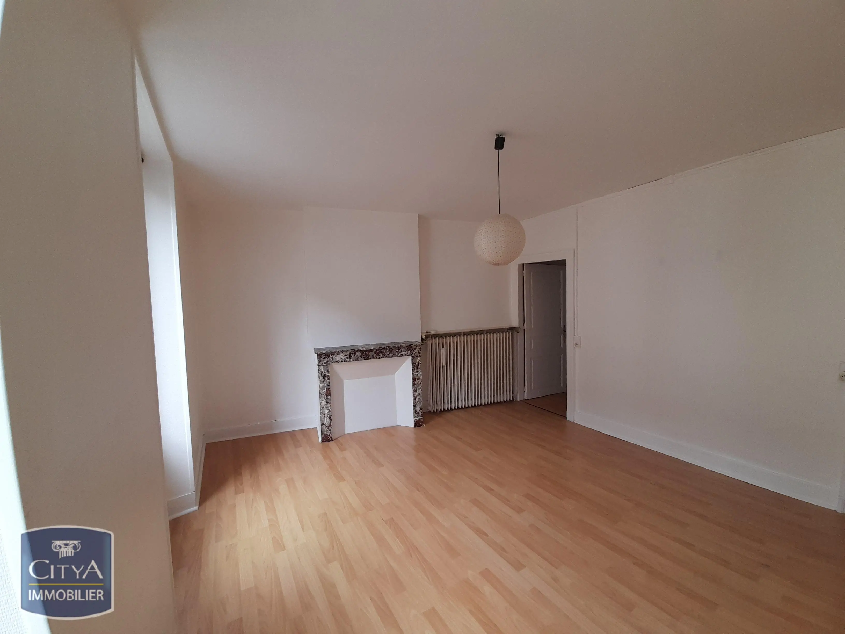 Immeuble à Le Blanc — photo 9