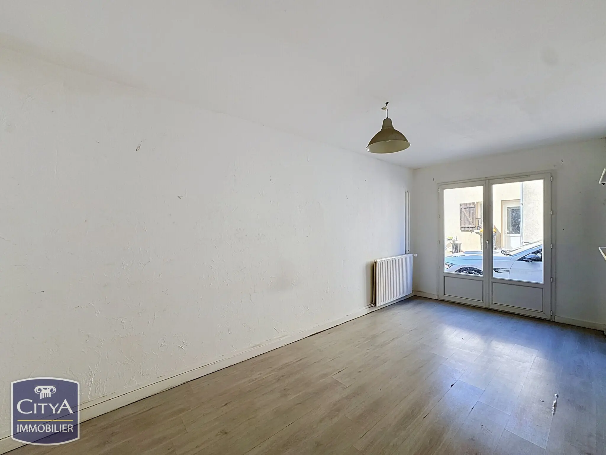 Immeuble à Saint-Prest — photo 3