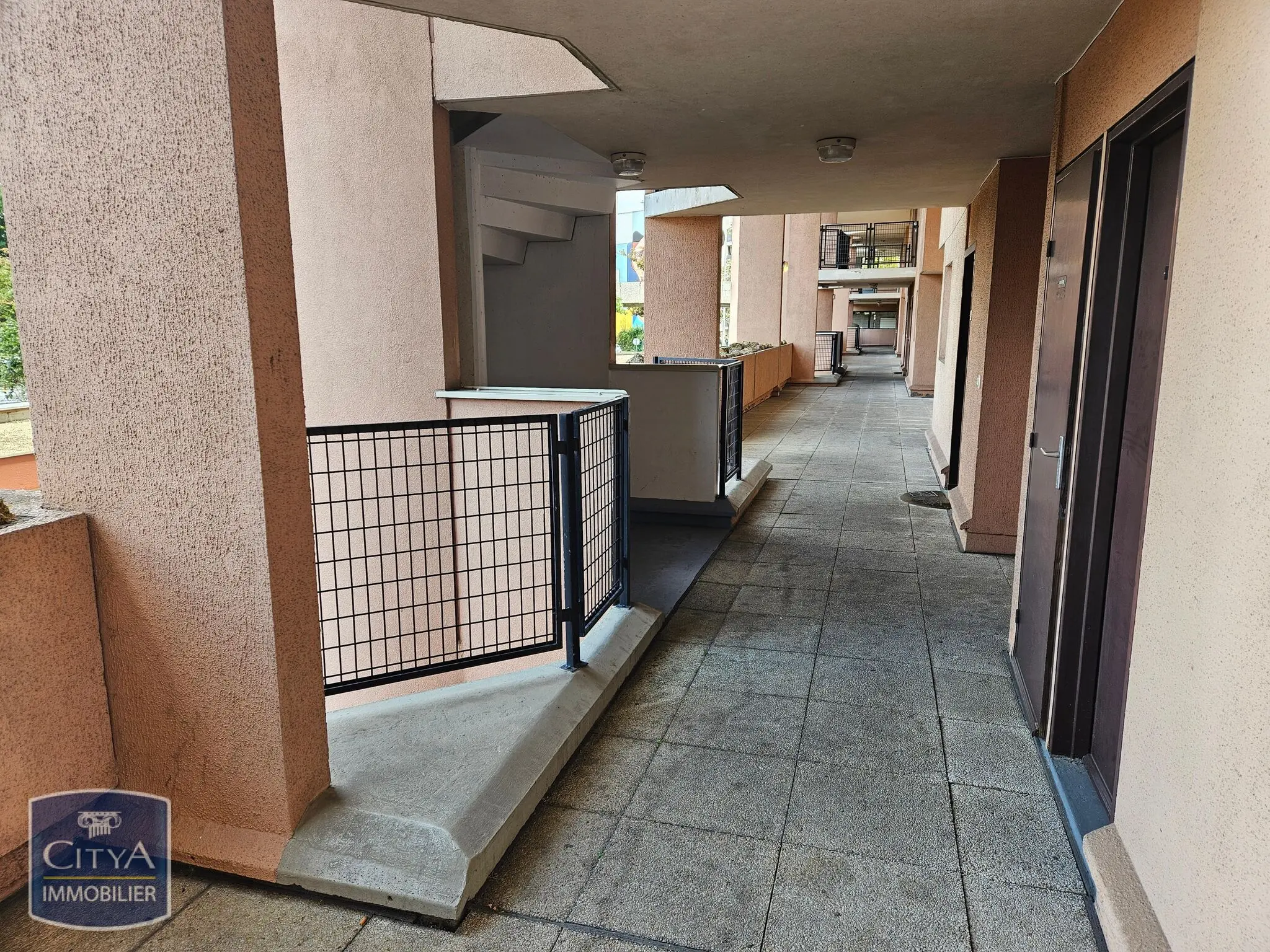 Appartement 3 pièces à Évry-Courcouronnes — photo 2
