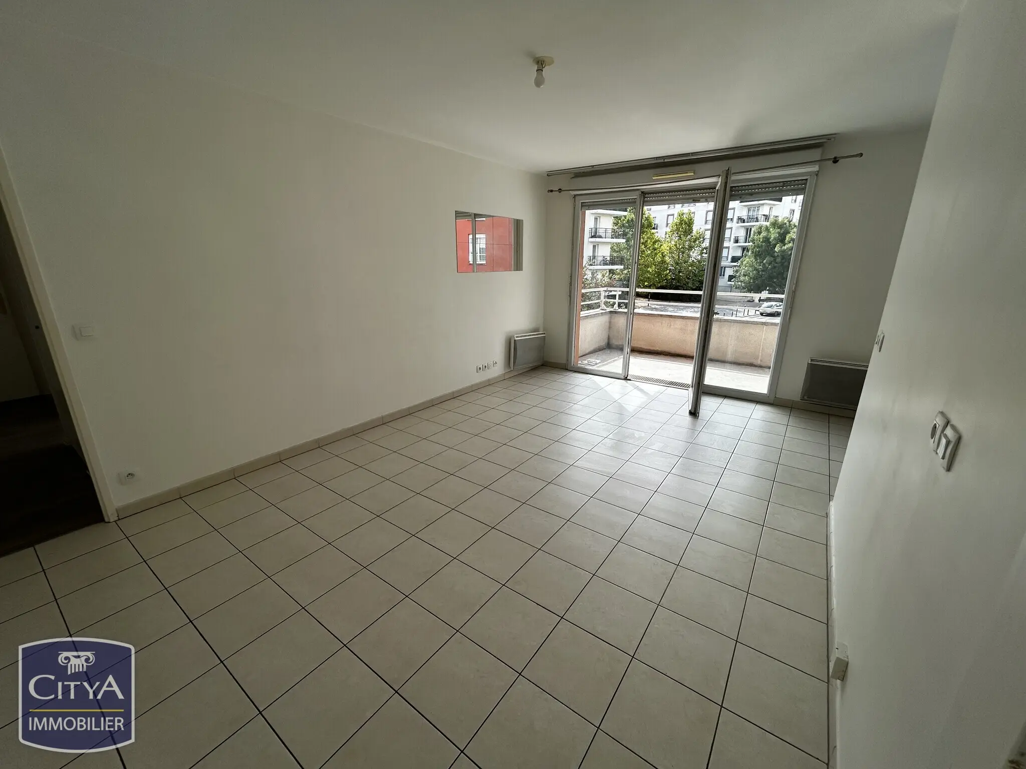 Appartement 3 pièces à Corbeil-Essonnes — photo 2