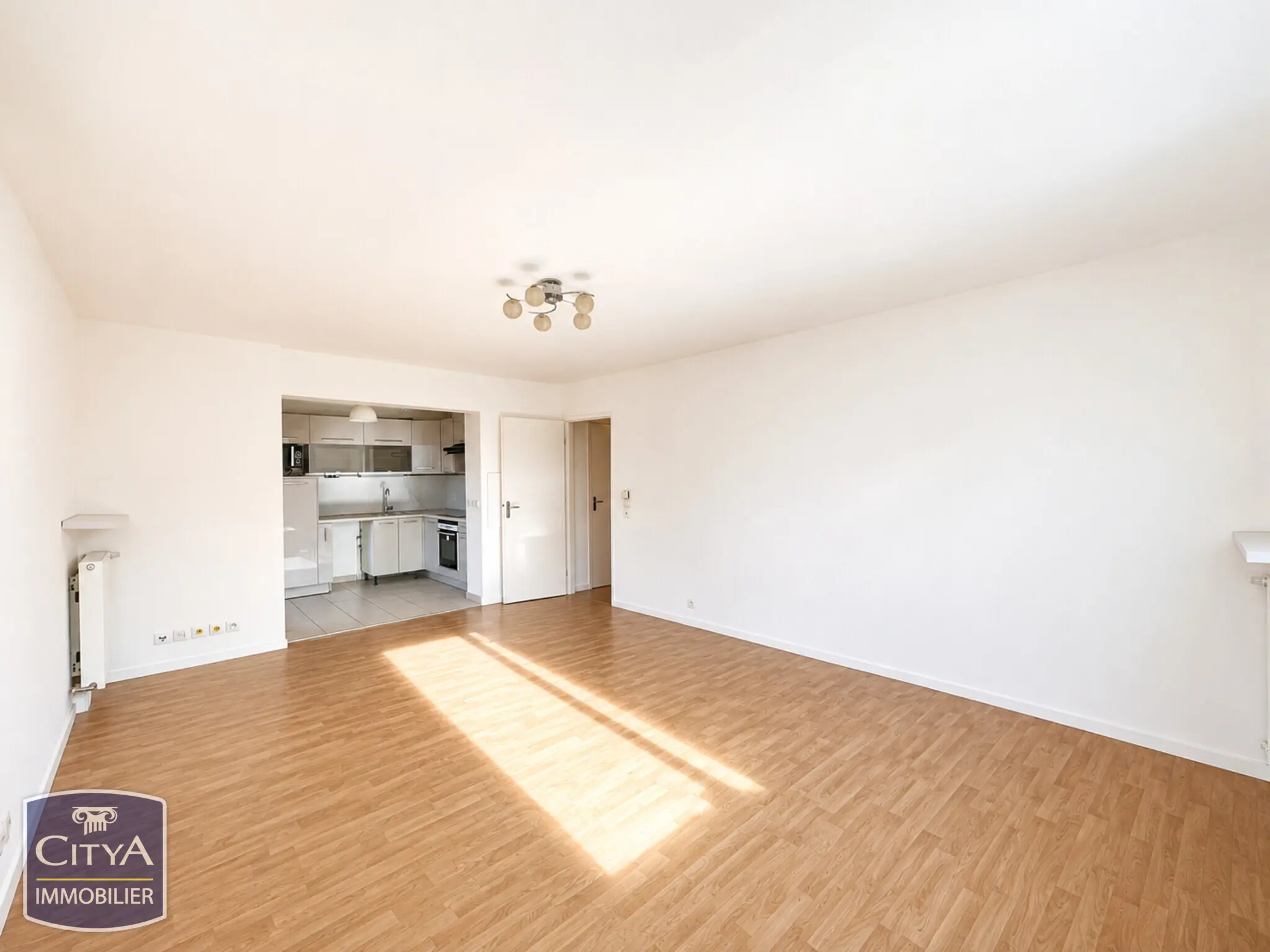 Appartement 2 pièces à Évry-Courcouronnes — photo 2
