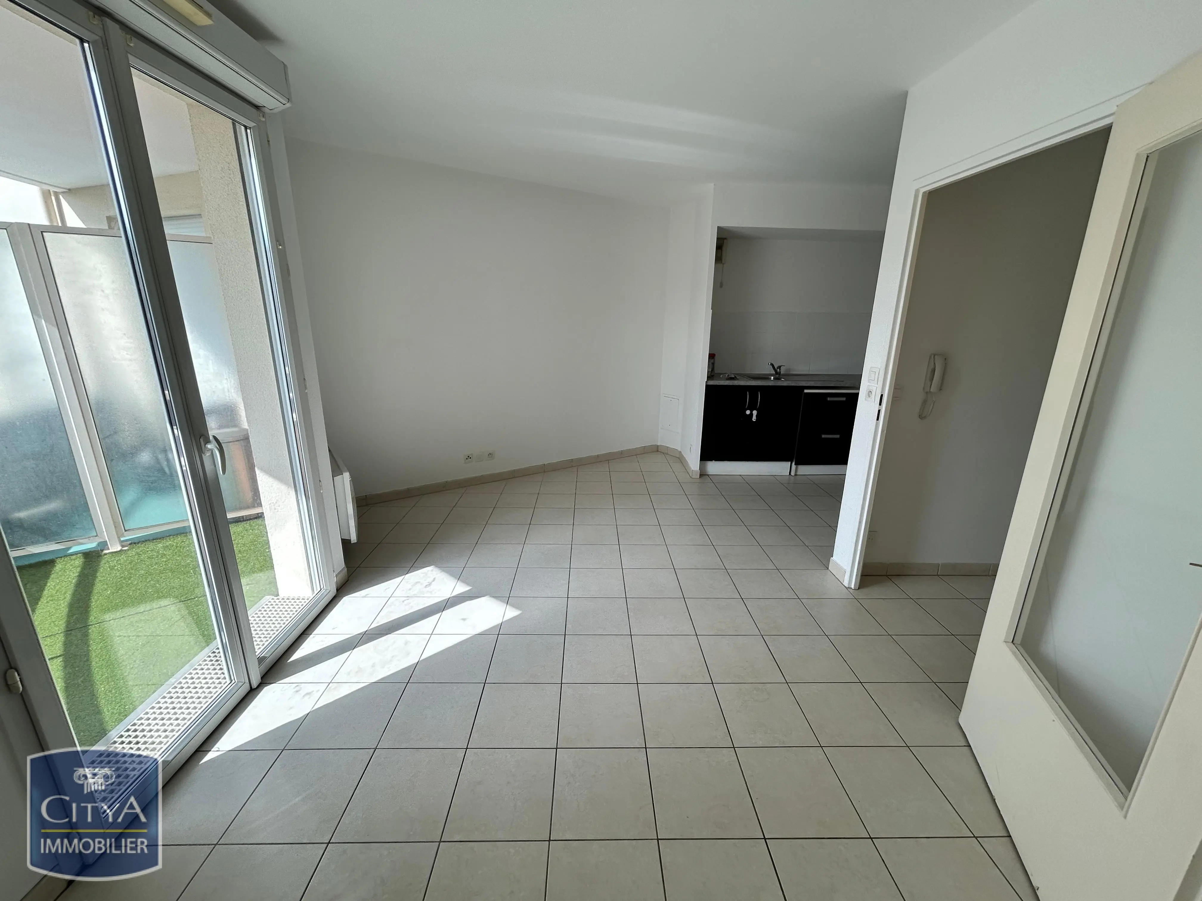 Appartement 2 pièces à Corbeil-Essonnes — photo 4