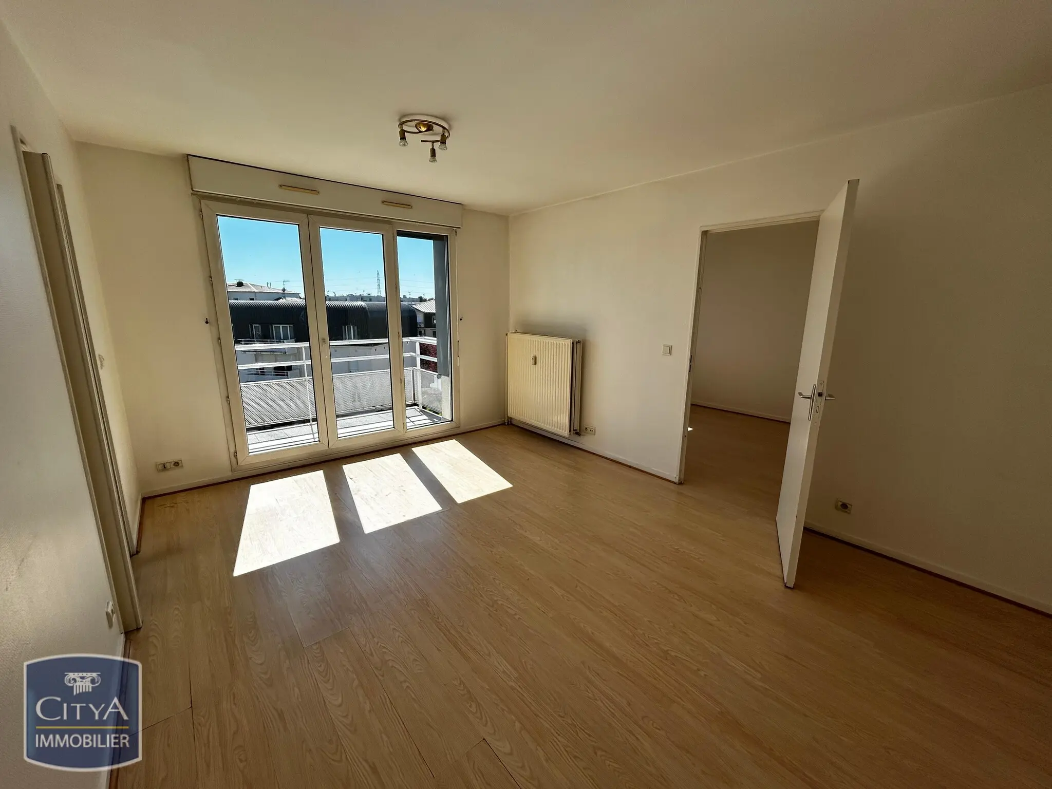 Appartement 2 pièces à Évry-Courcouronnes — photo 2