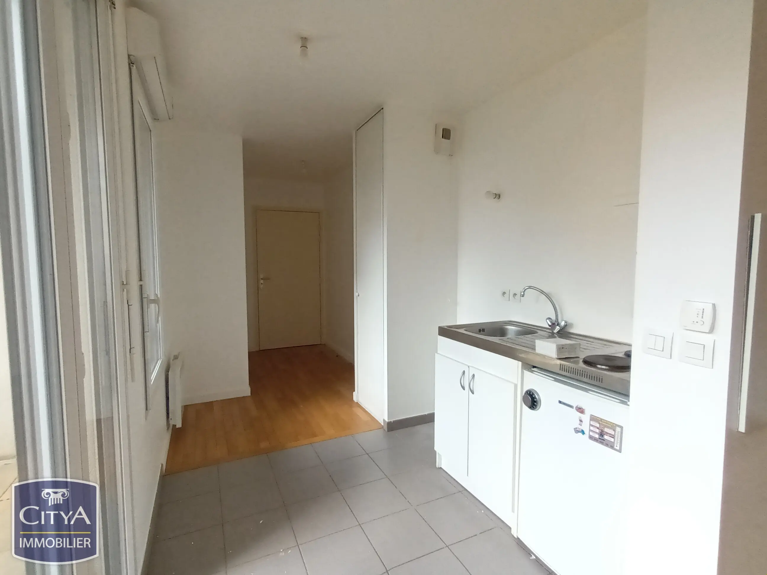 Appartement 1 pièces à Corbeil-Essonnes — photo 4