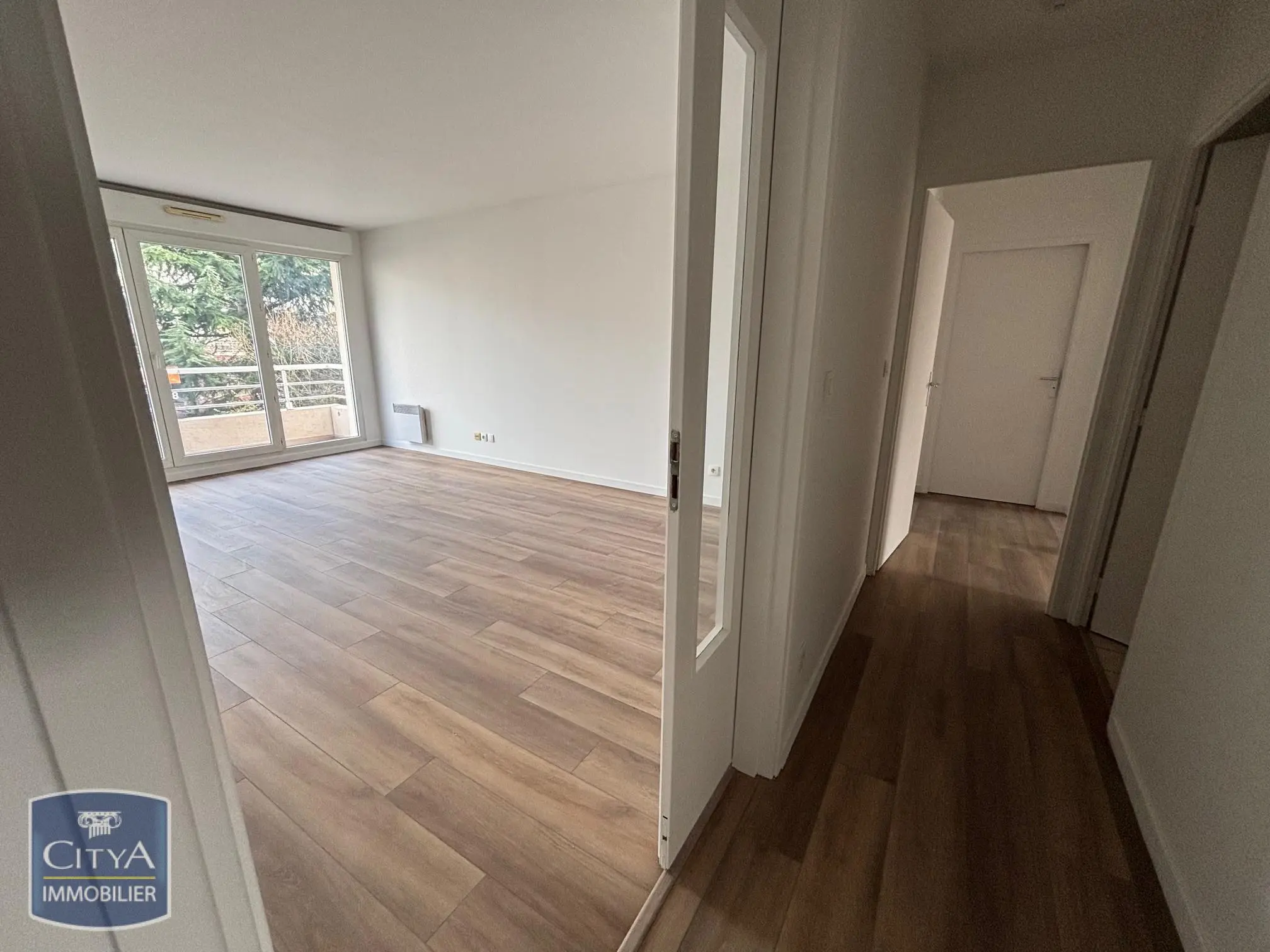 Appartement 4 pièces à Corbeil-Essonnes — photo 3