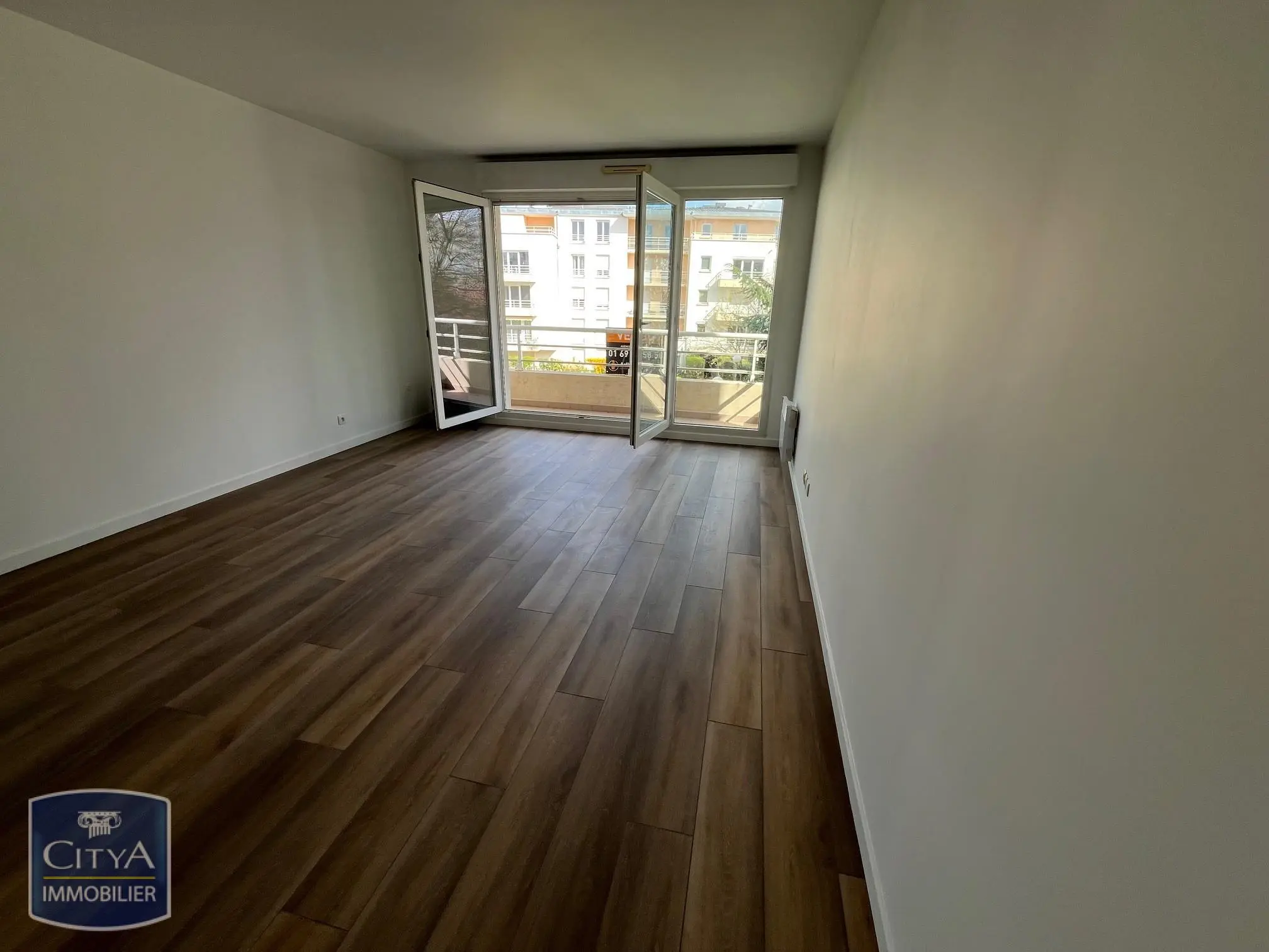 Appartement 4 pièces à Corbeil-Essonnes — photo 4